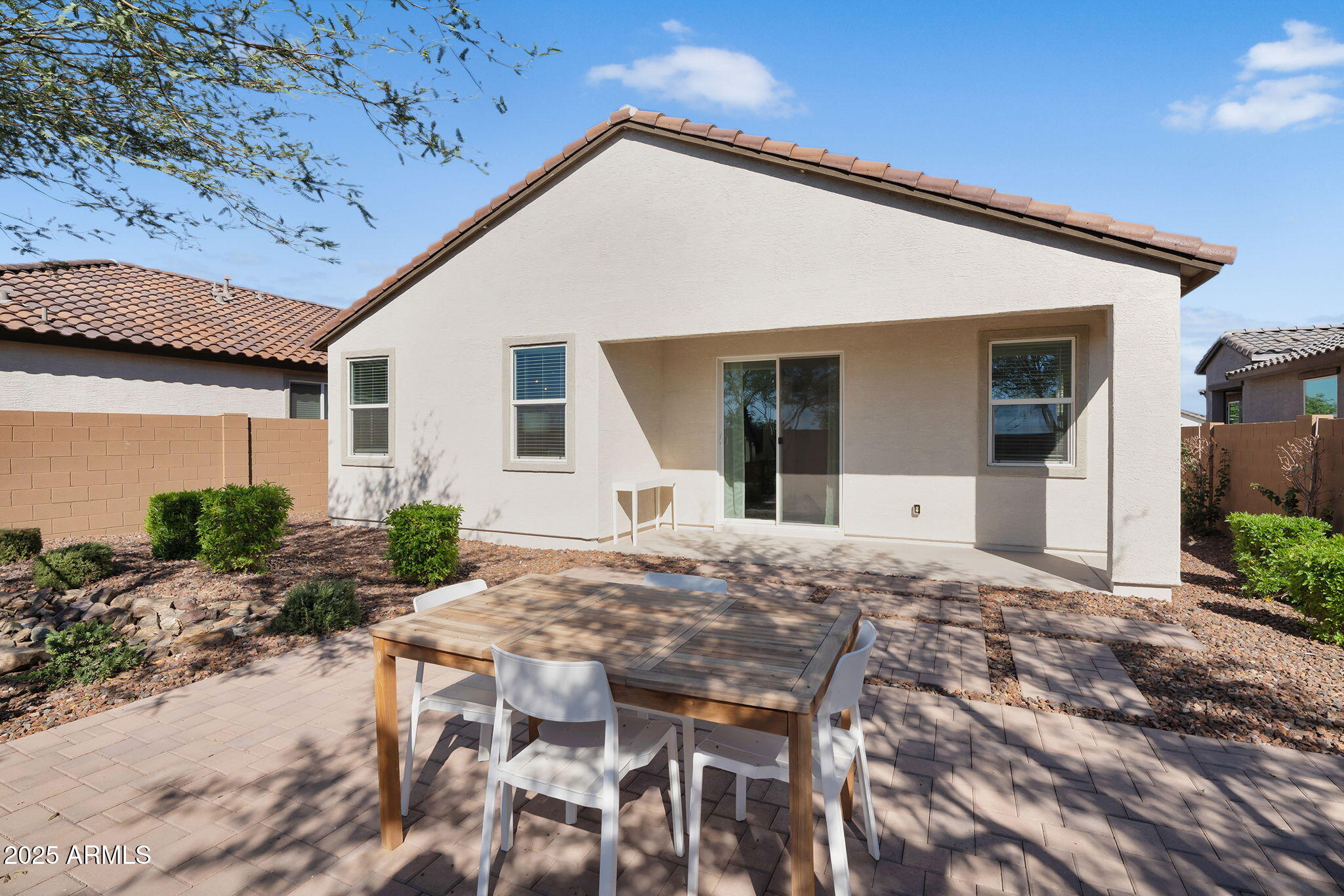 36585 W MADDALONI Avenue