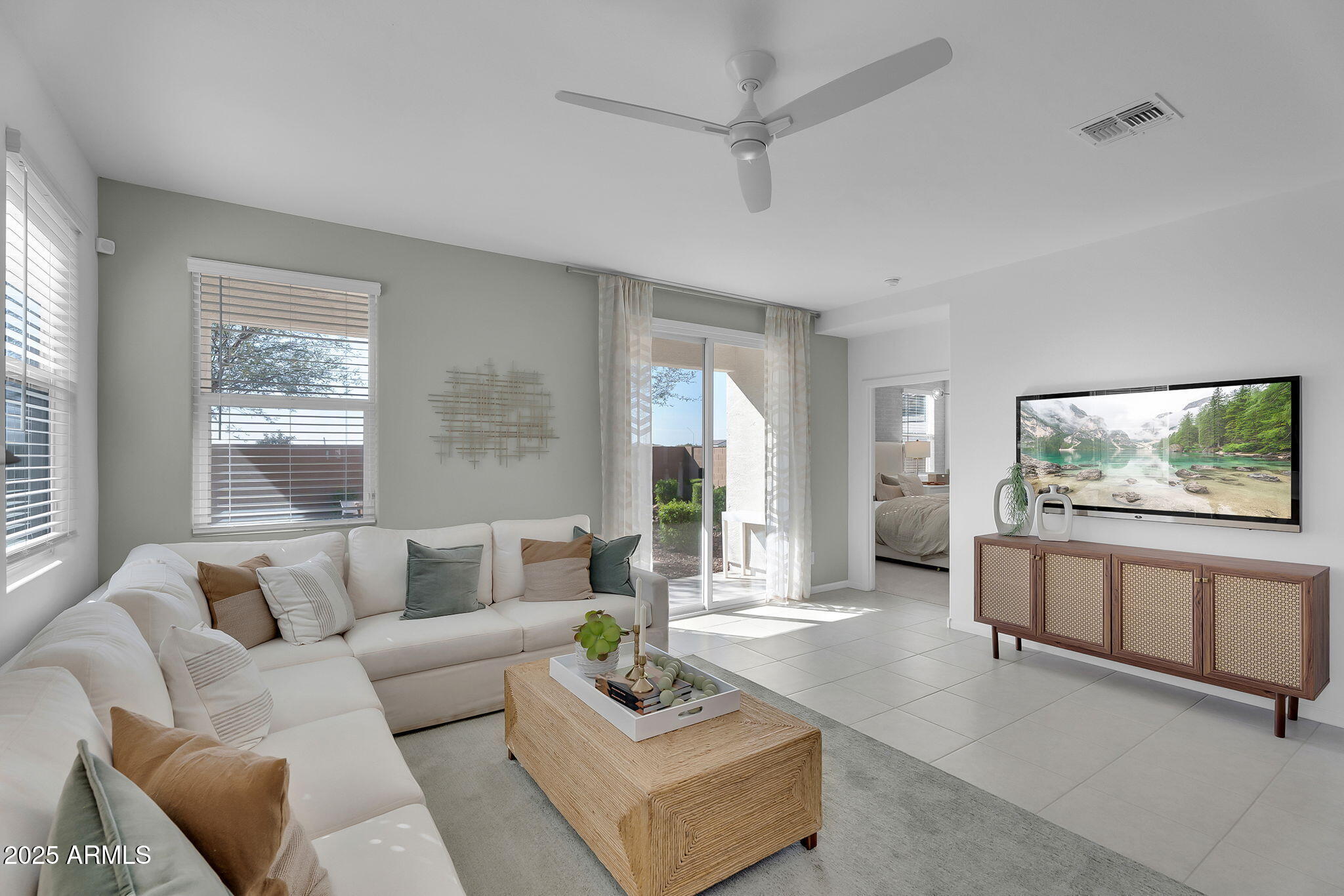 36585 W MADDALONI Avenue