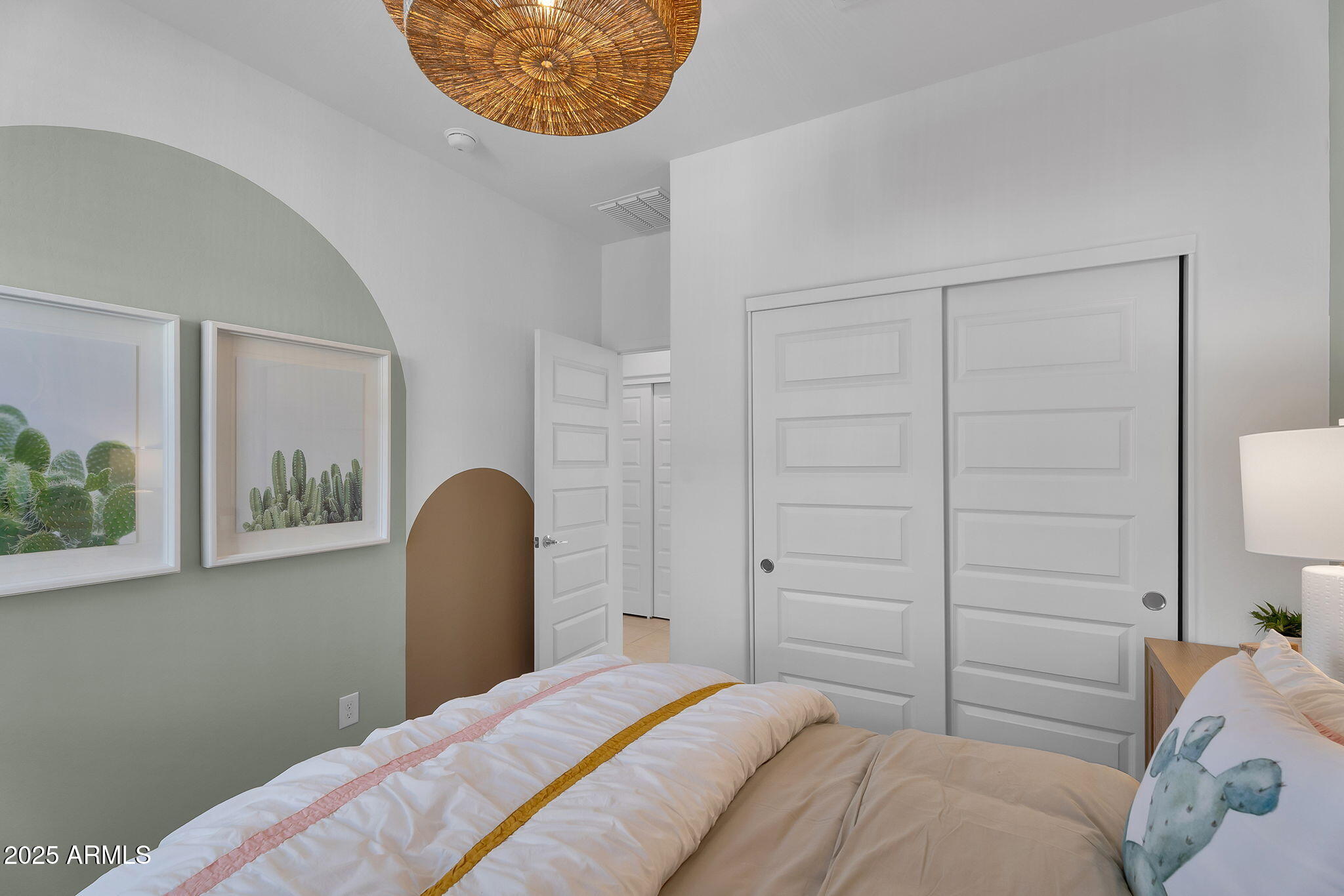 36585 W MADDALONI Avenue