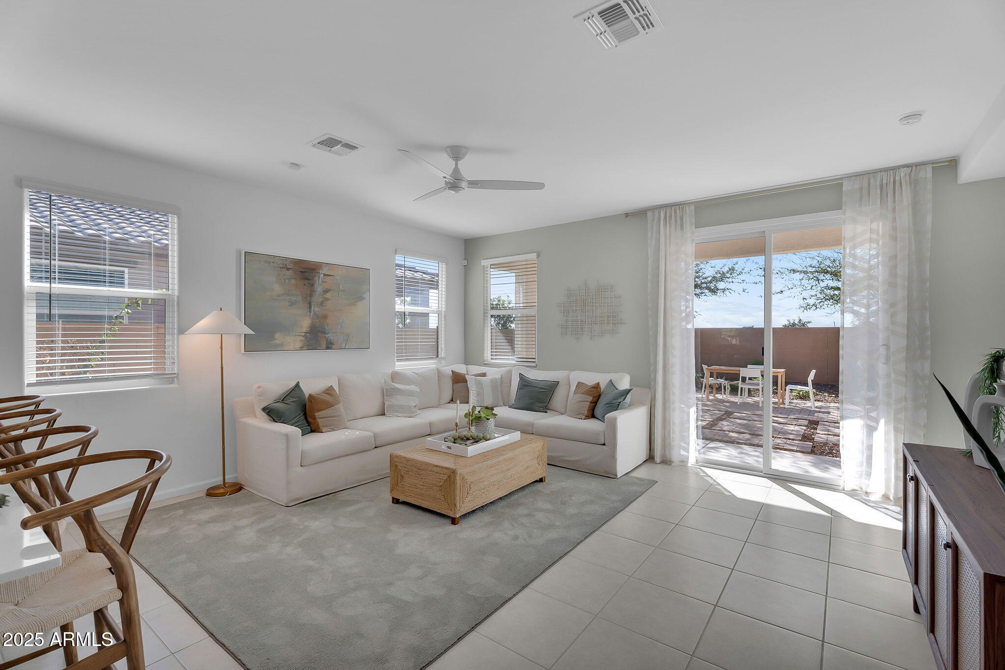 36585 W MADDALONI Avenue