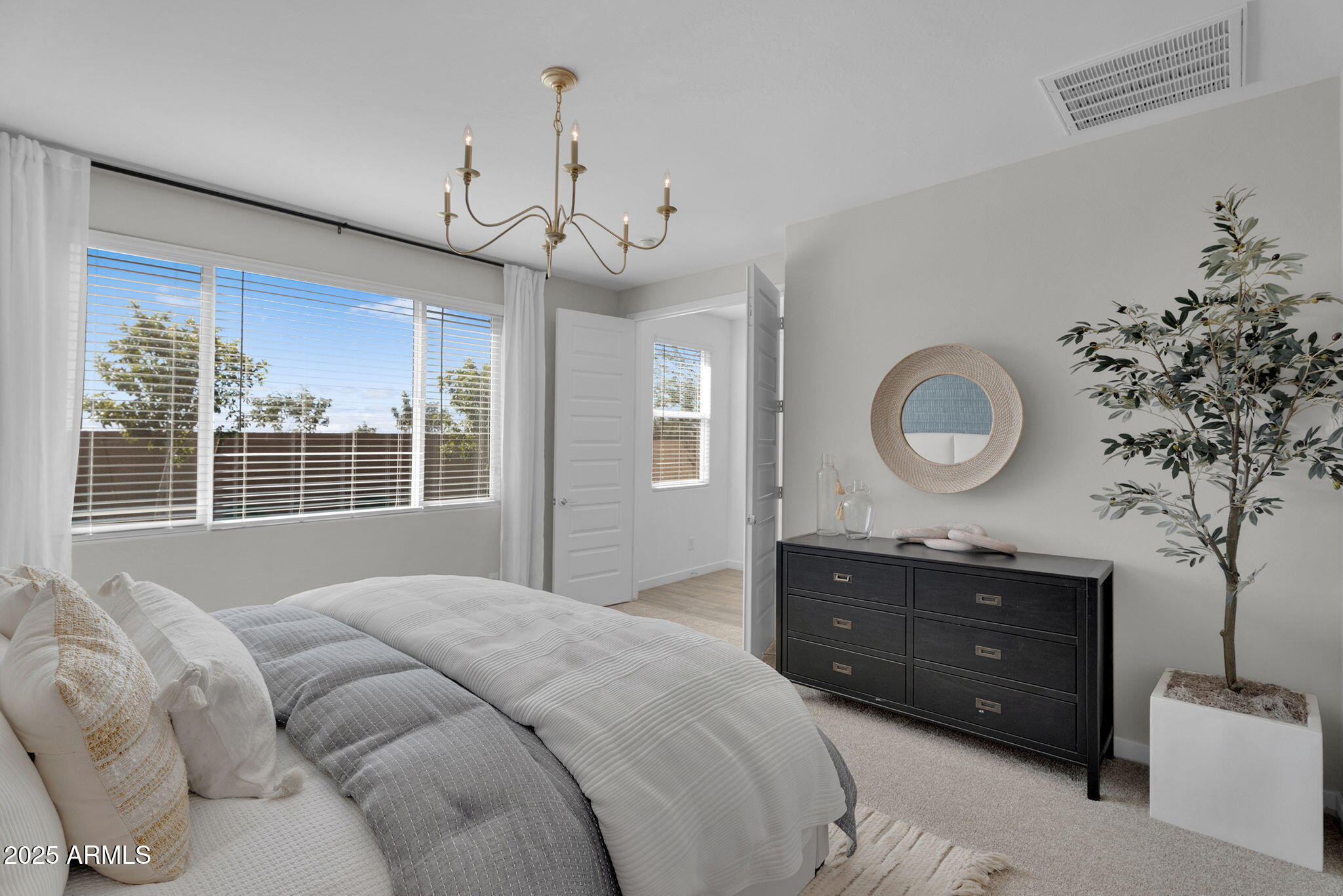 36575 W MADDALONI Avenue