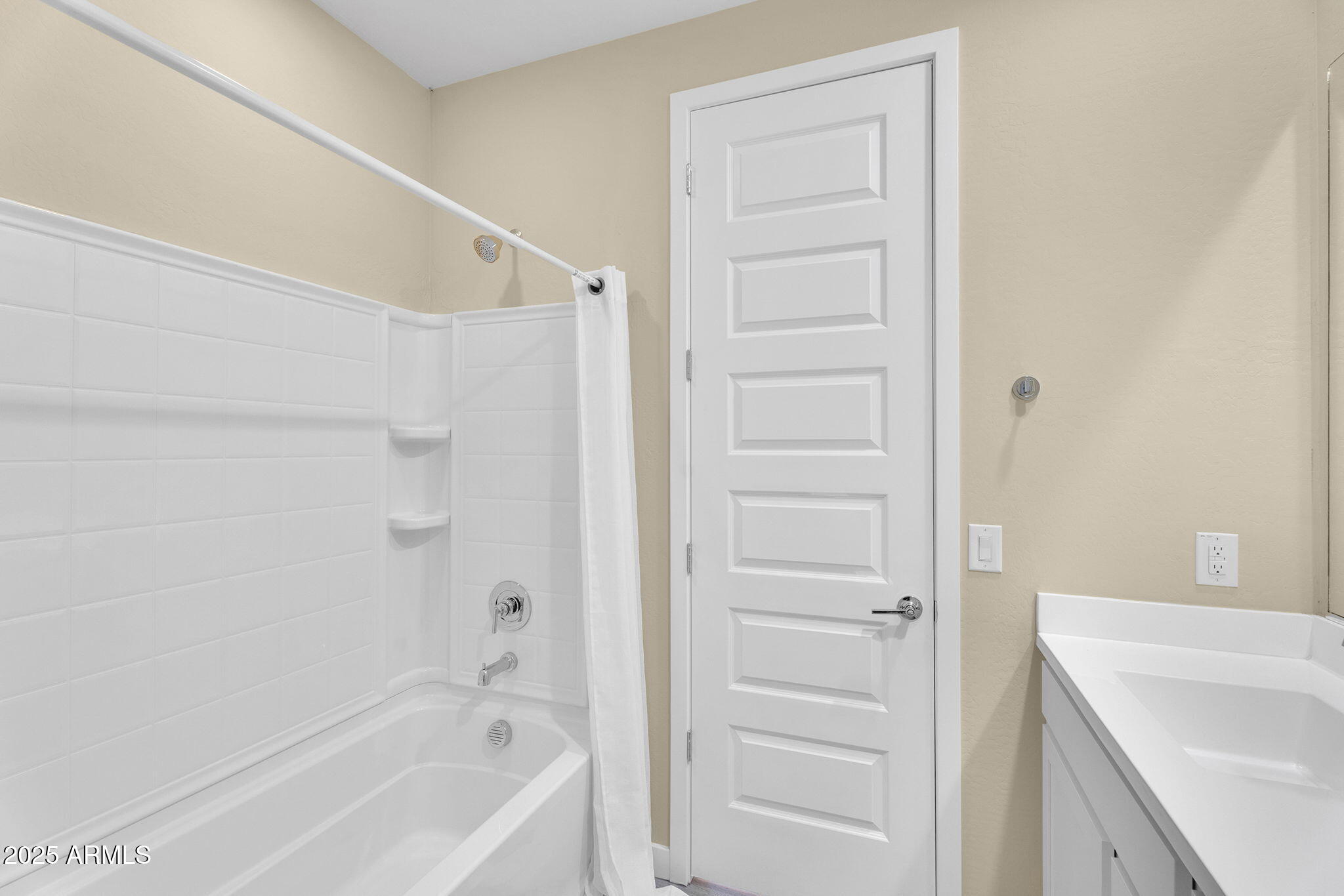 36575 W MADDALONI Avenue