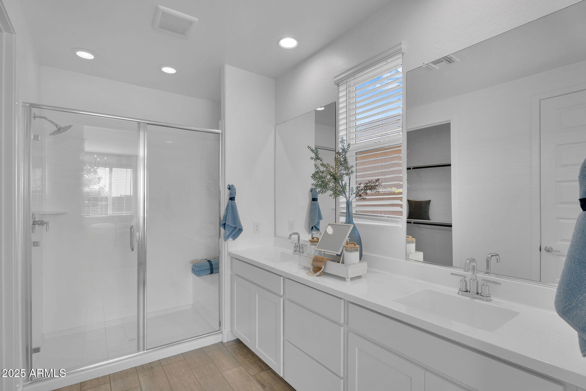 36575 W MADDALONI Avenue