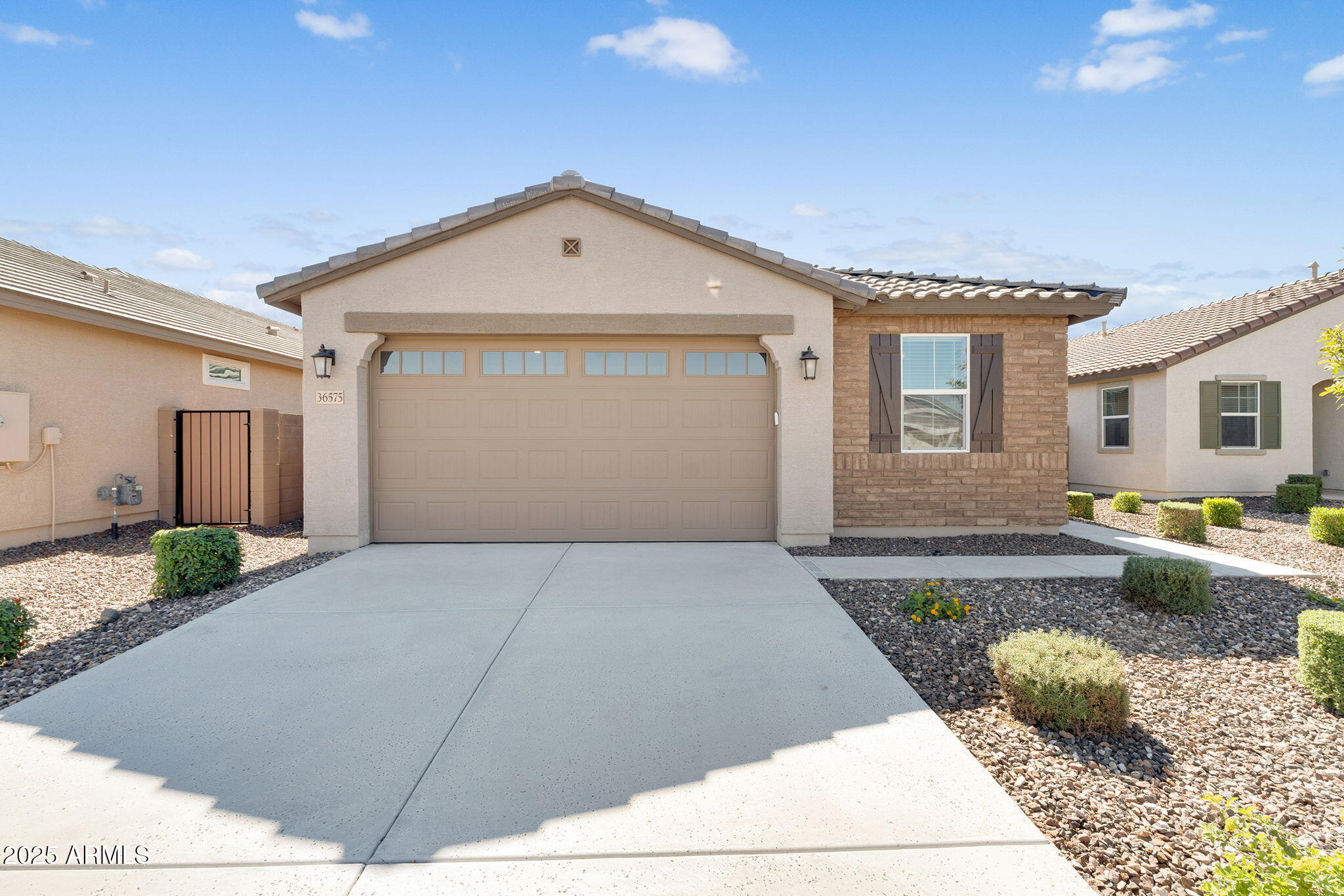 36575 W MADDALONI Avenue