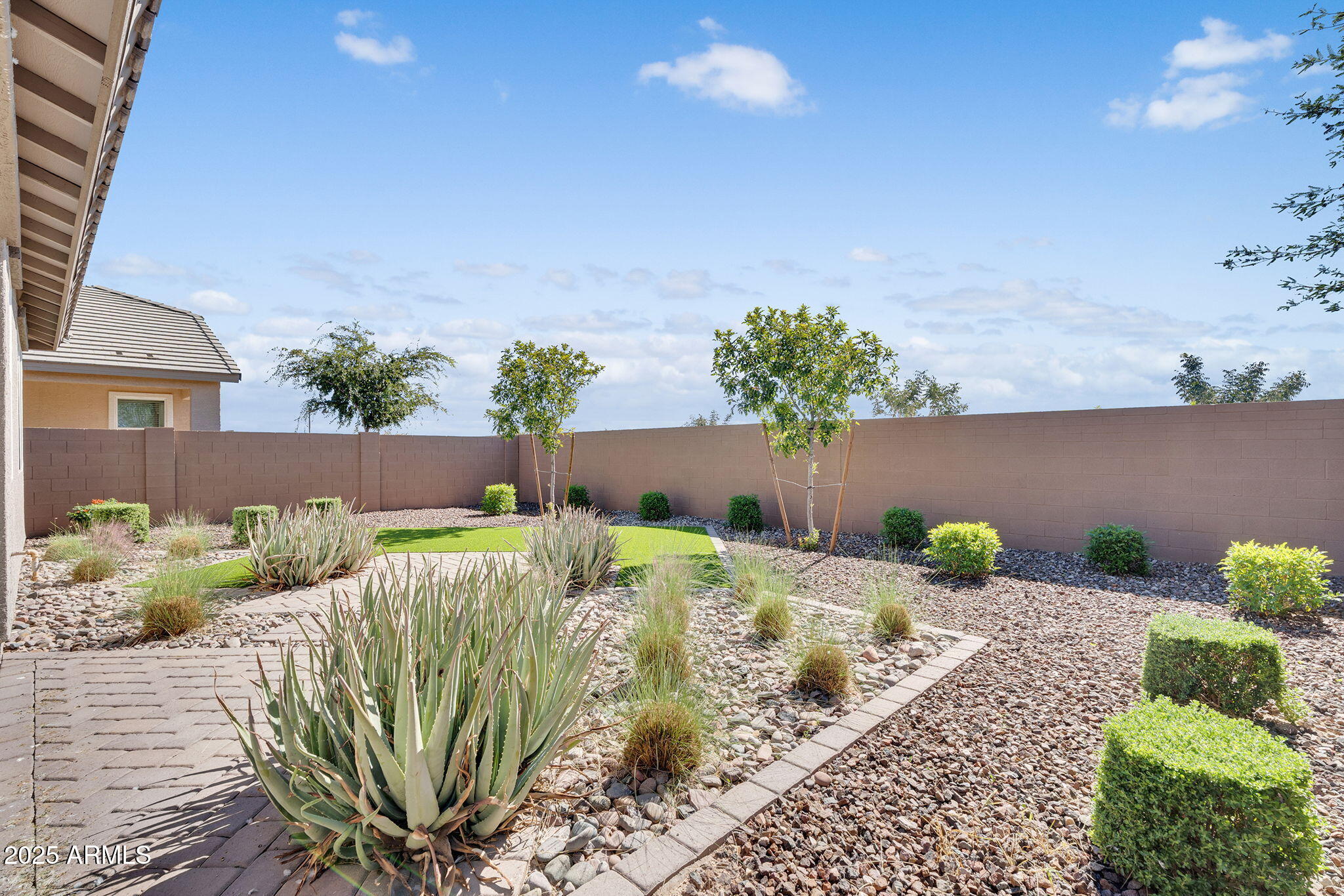 36575 W MADDALONI Avenue