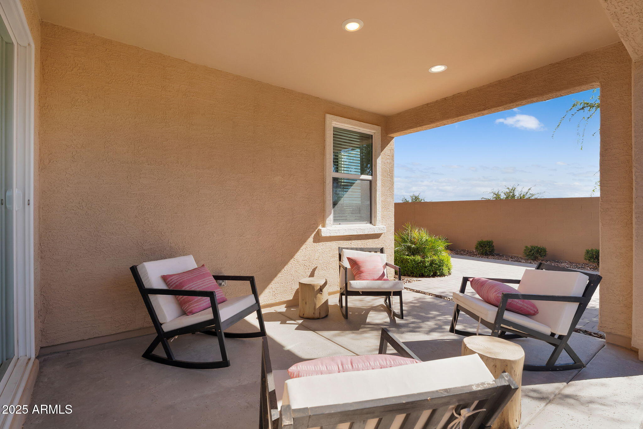 36555 W MADDALONI Avenue