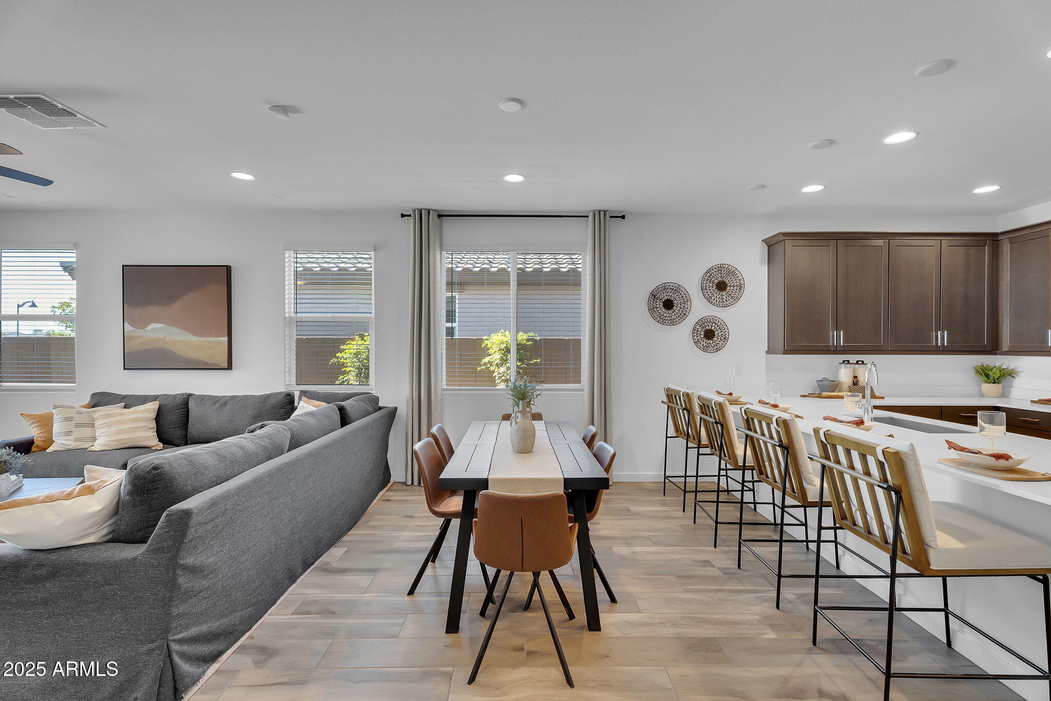 36555 W MADDALONI Avenue