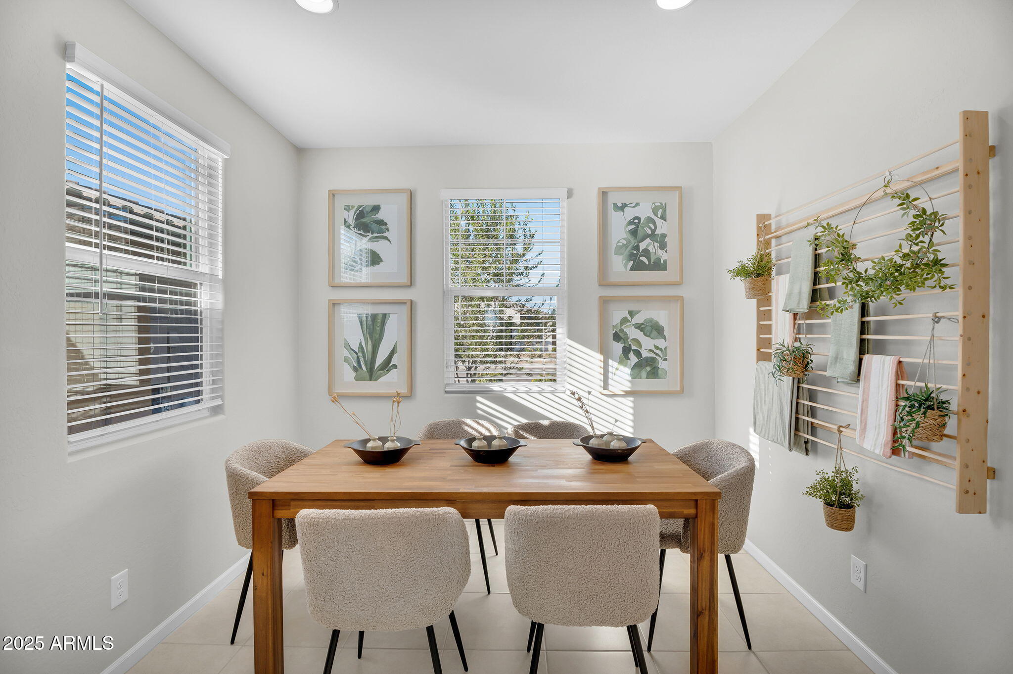 3111 E BARREL RACE Road