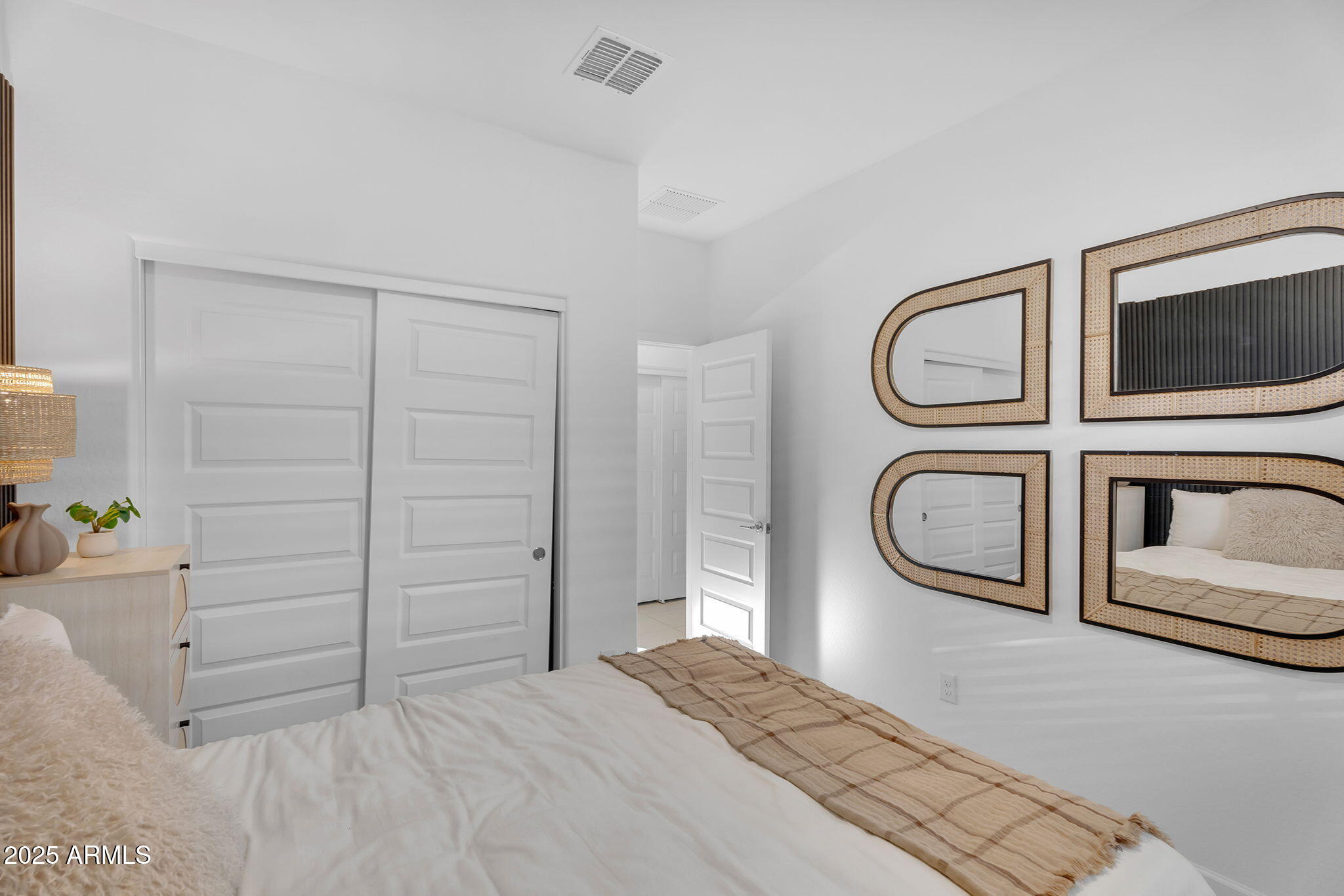 3111 E BARREL RACE Road