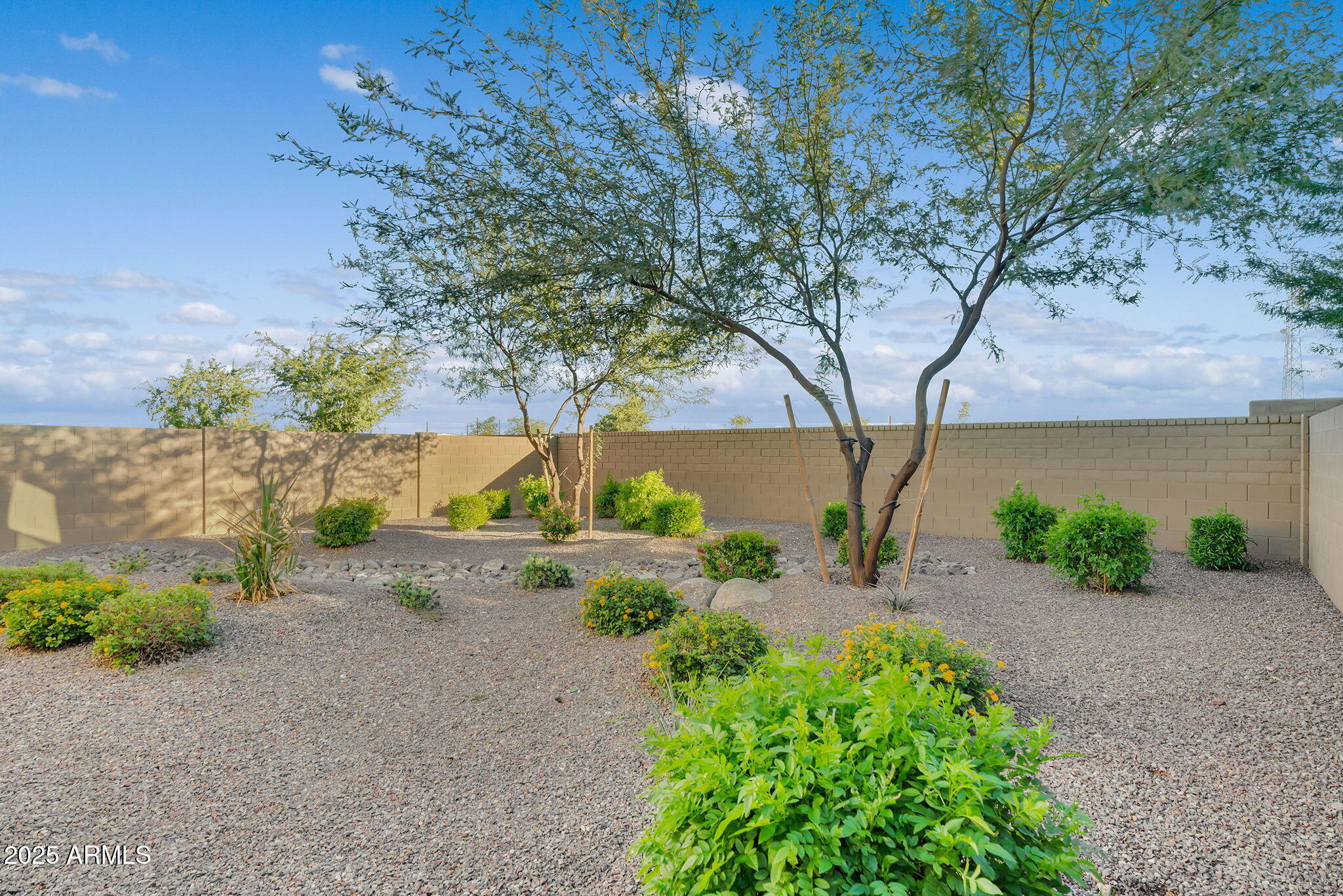 3111 E BARREL RACE Road