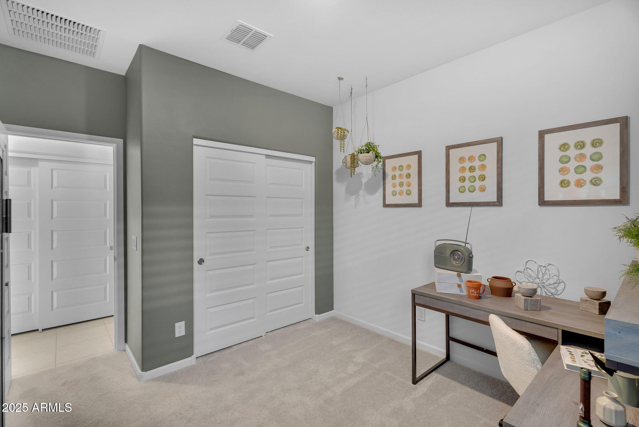 3111 E BARREL RACE Road