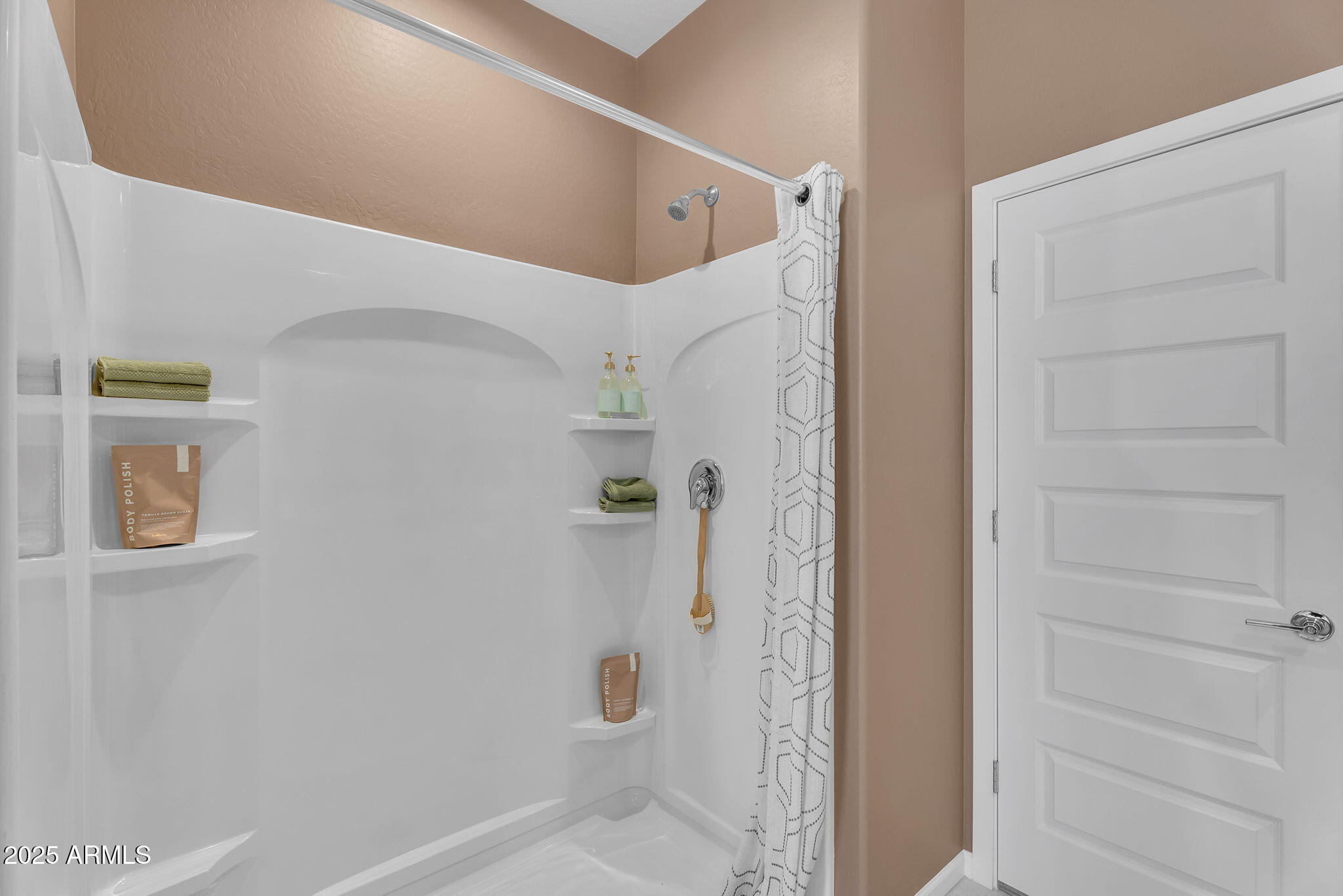 3111 E BARREL RACE Road