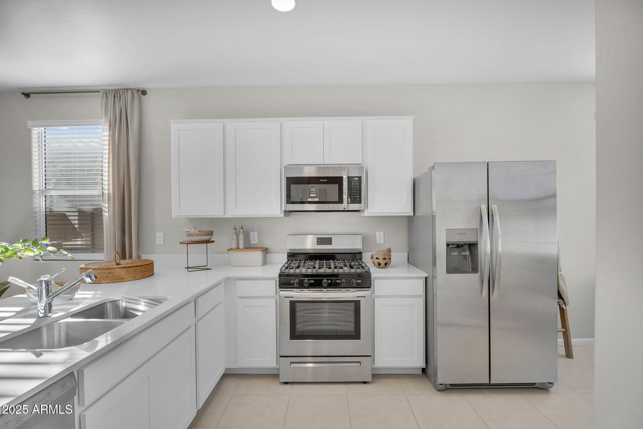 3111 E BARREL RACE Road