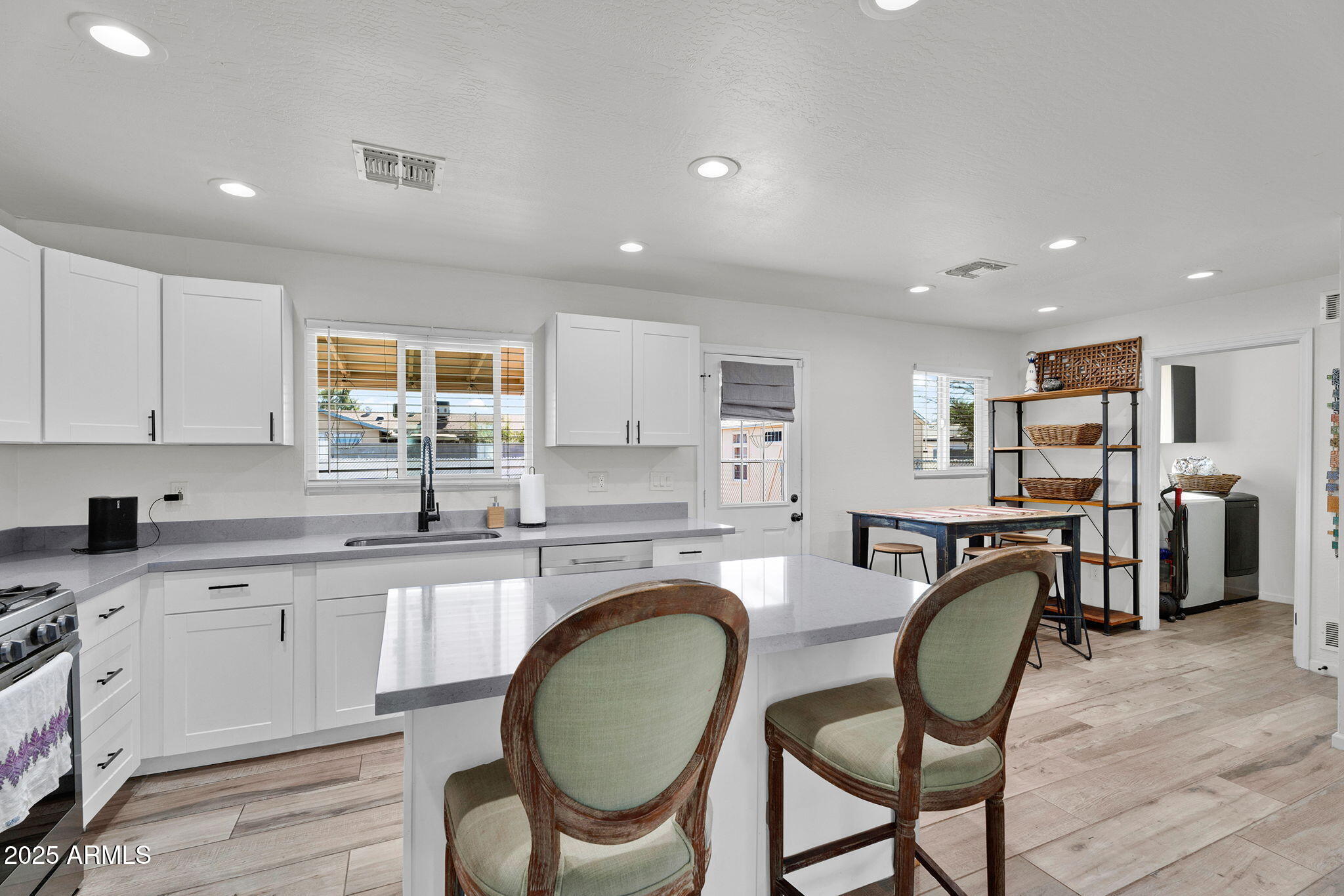 815 W ELNA RAE Street