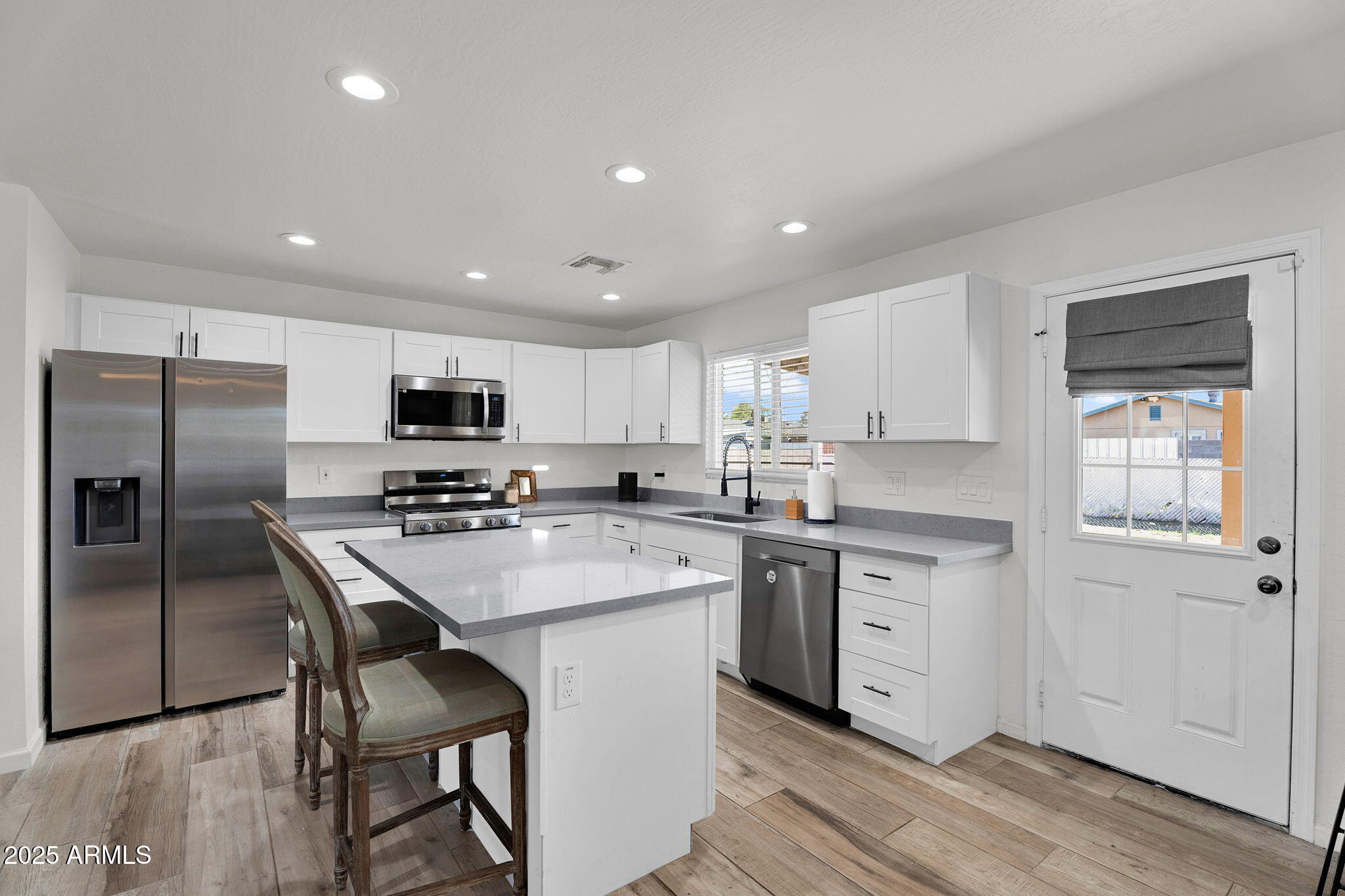 815 W ELNA RAE Street