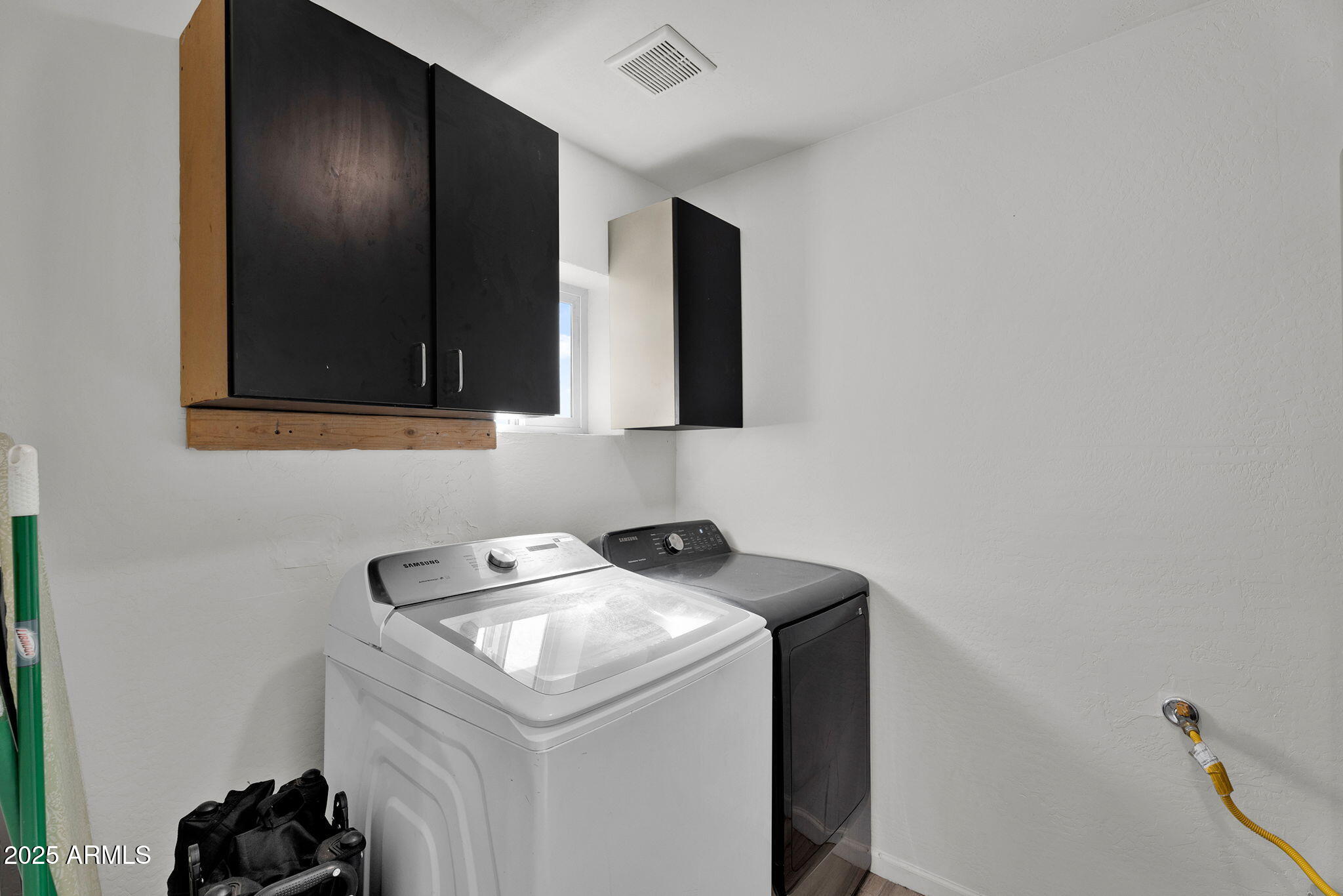 815 W ELNA RAE Street