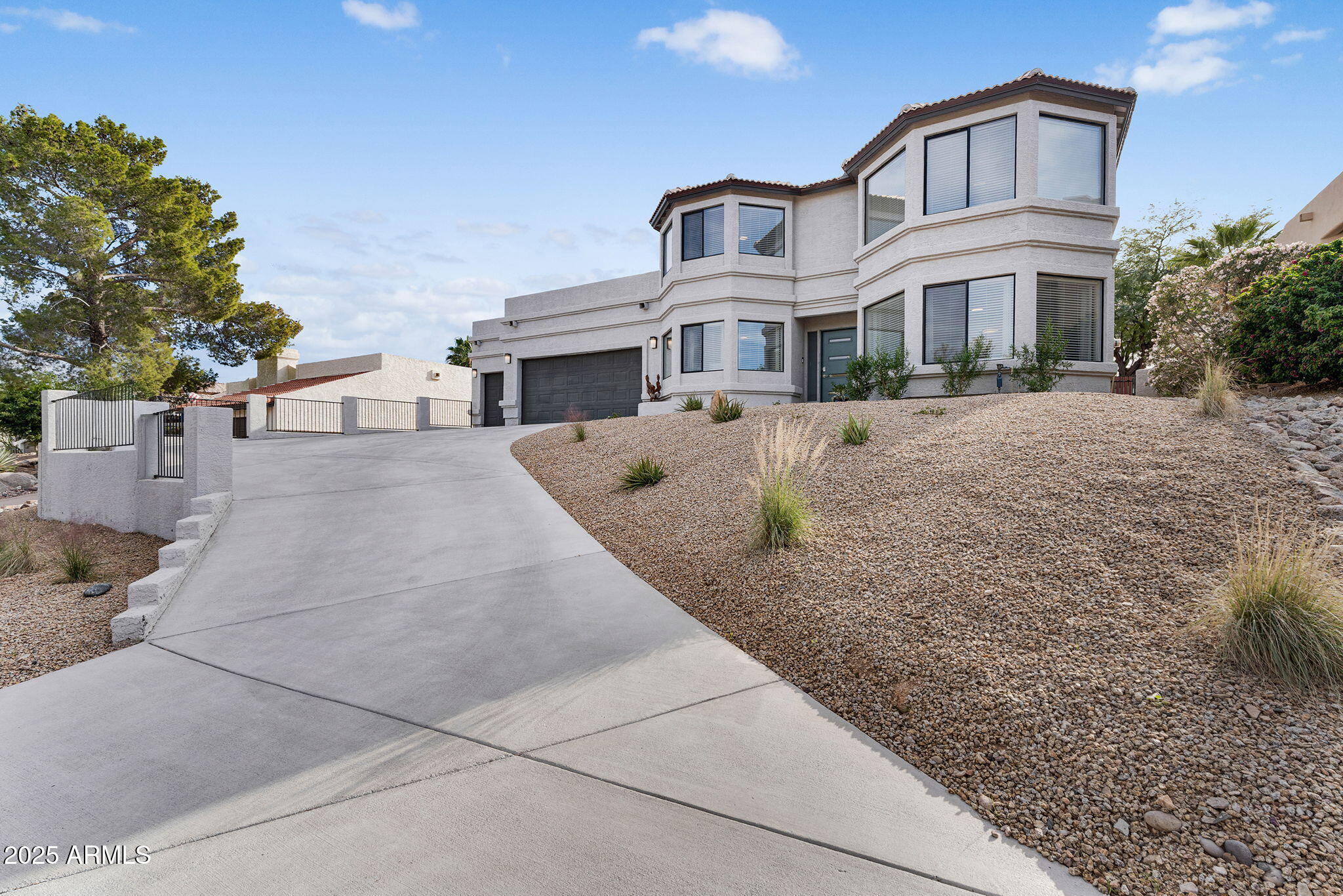 15543 E CHOLLA Drive