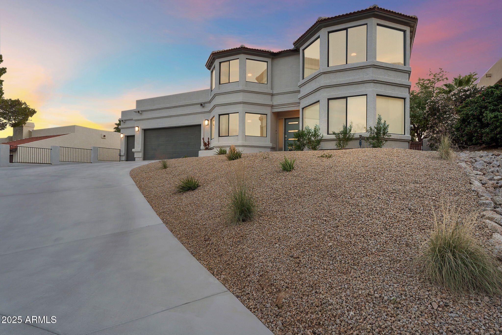 15543 E CHOLLA Drive