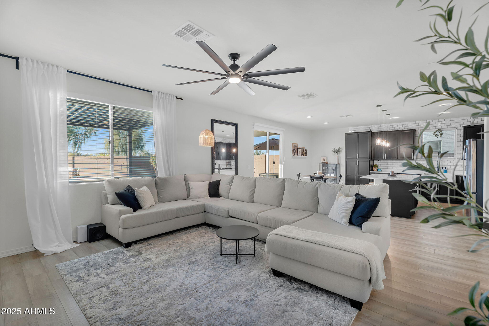 32396 N DAYLIGHT Drive