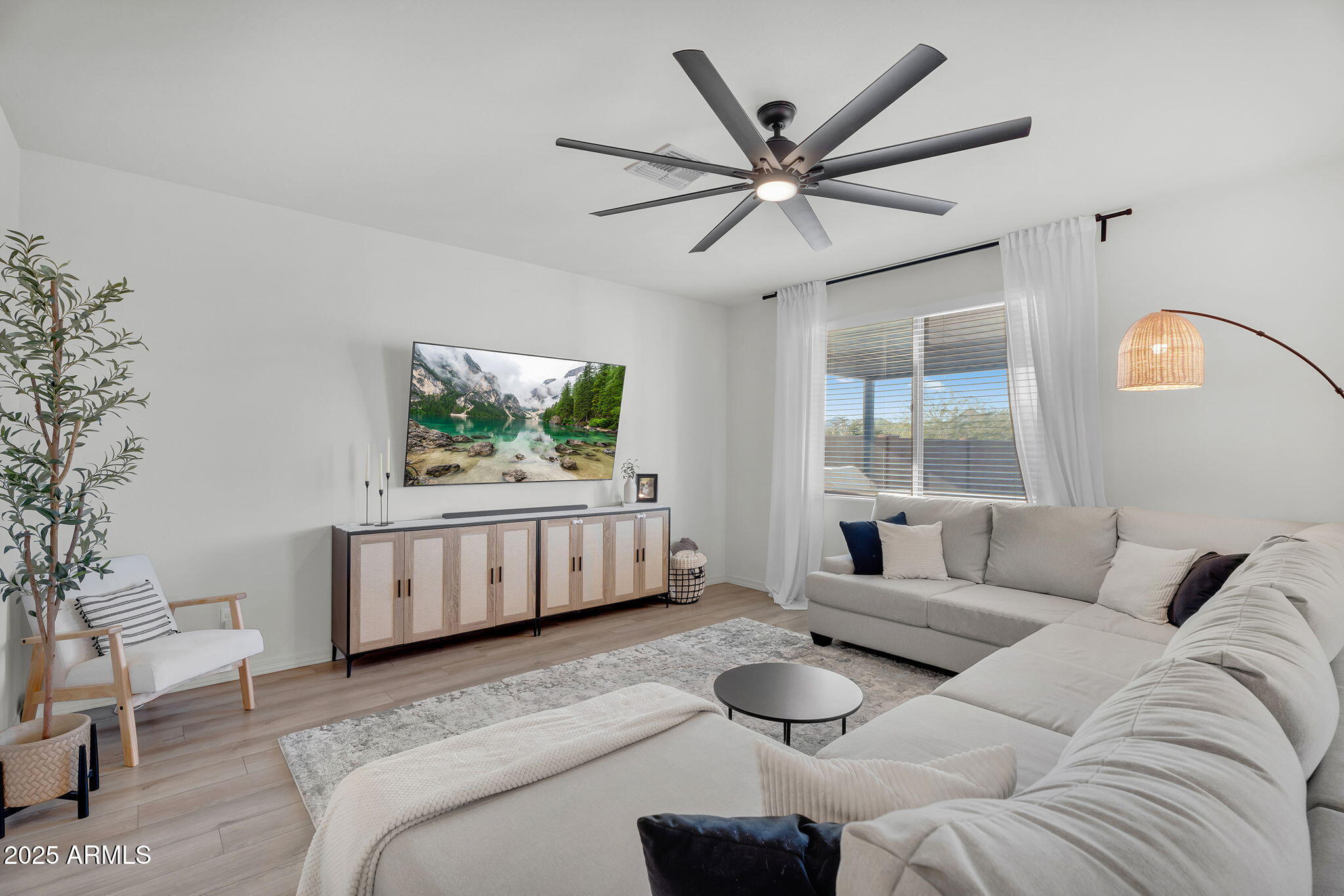 32396 N DAYLIGHT Drive