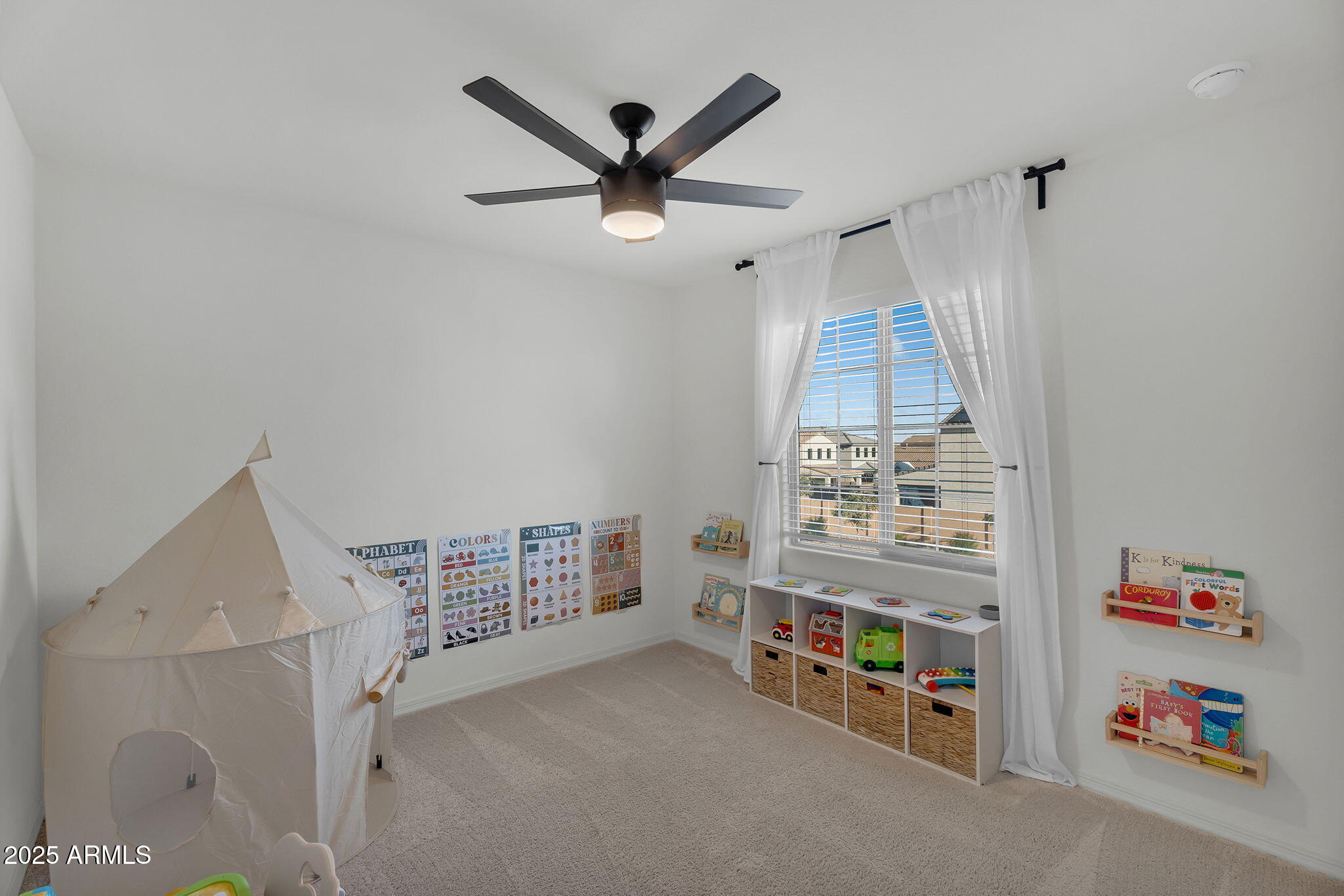 32396 N DAYLIGHT Drive