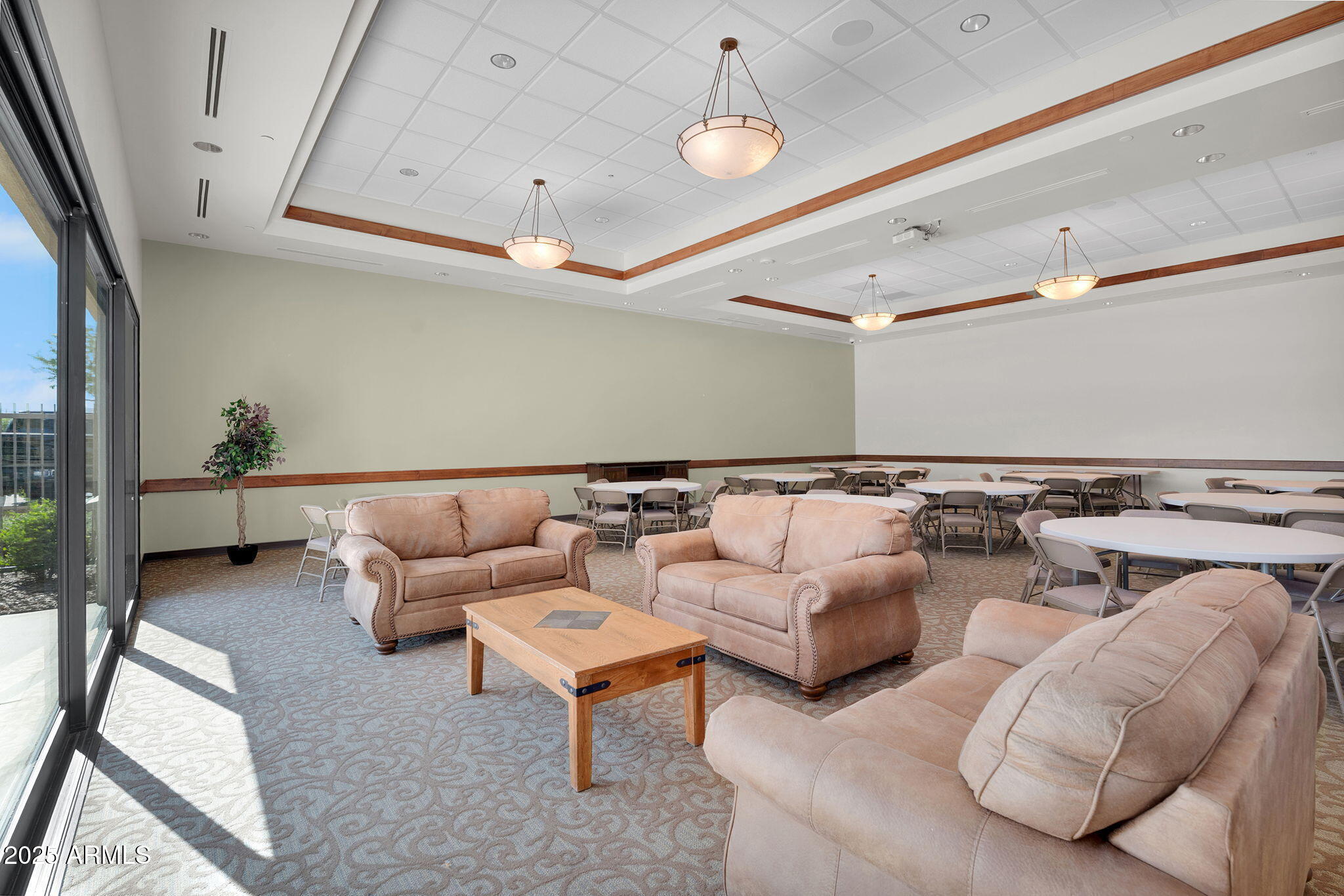 32396 N DAYLIGHT Drive