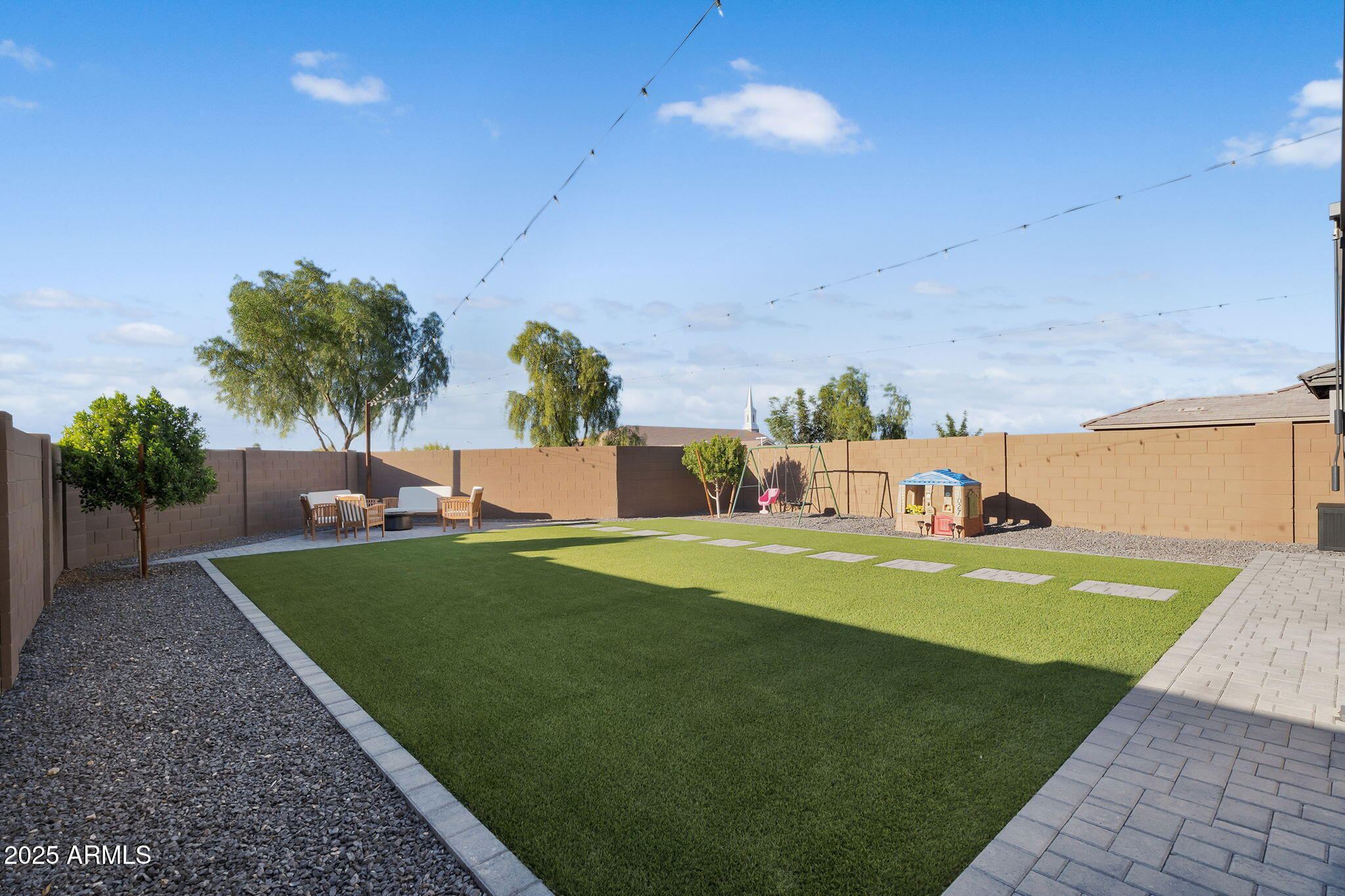 32396 N DAYLIGHT Drive