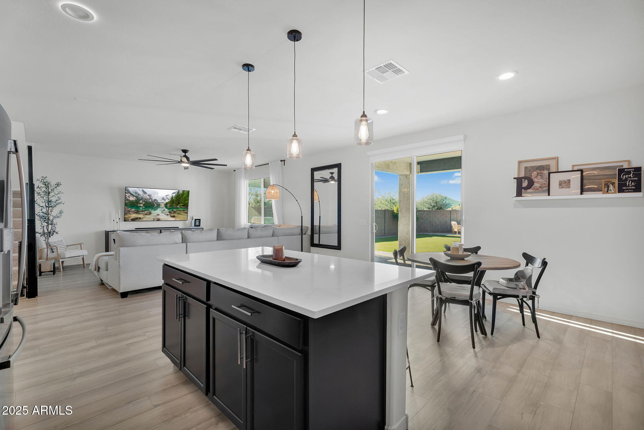 32396 N DAYLIGHT Drive