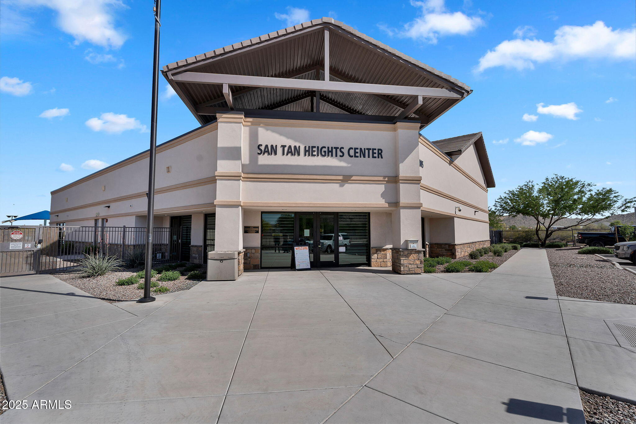 32396 N DAYLIGHT Drive