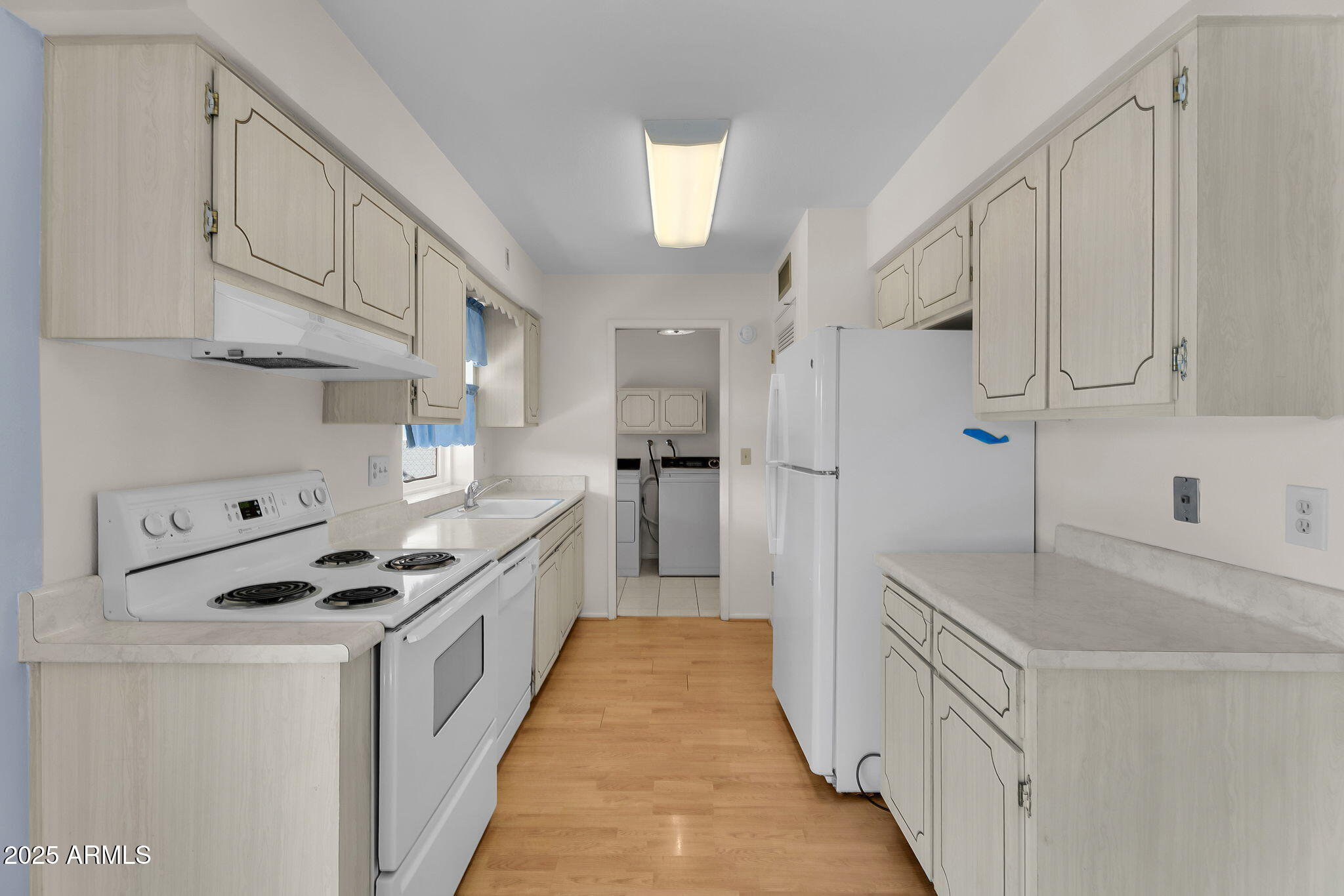 4447 E CARMEL Avenue