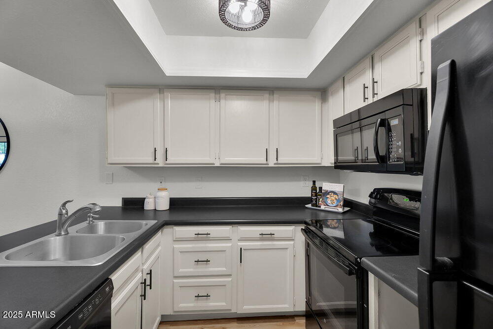 819 N COLLEGE Avenue I123