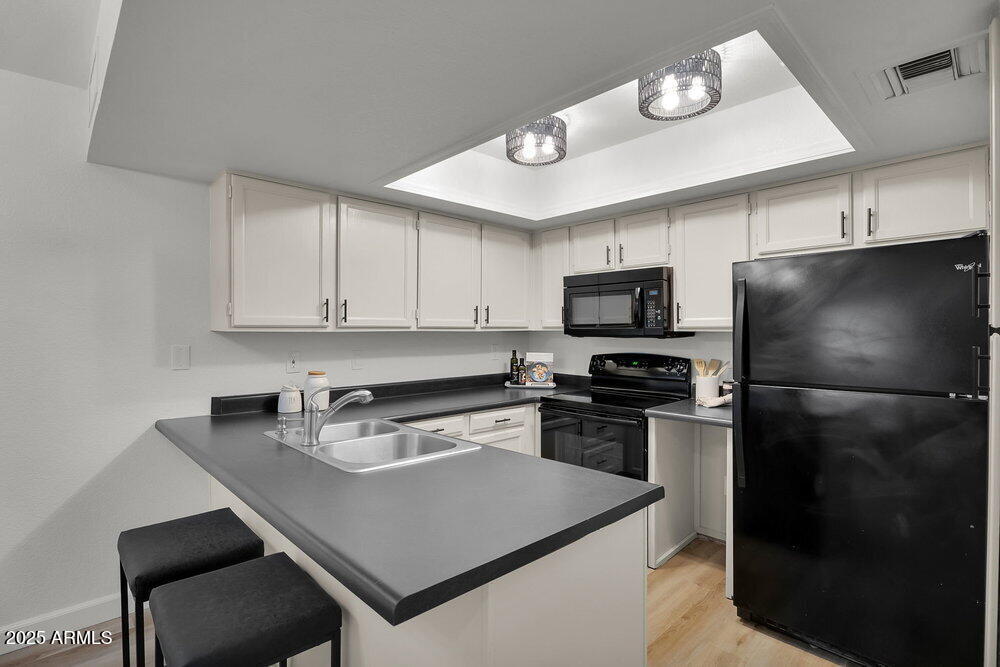 819 N COLLEGE Avenue I123