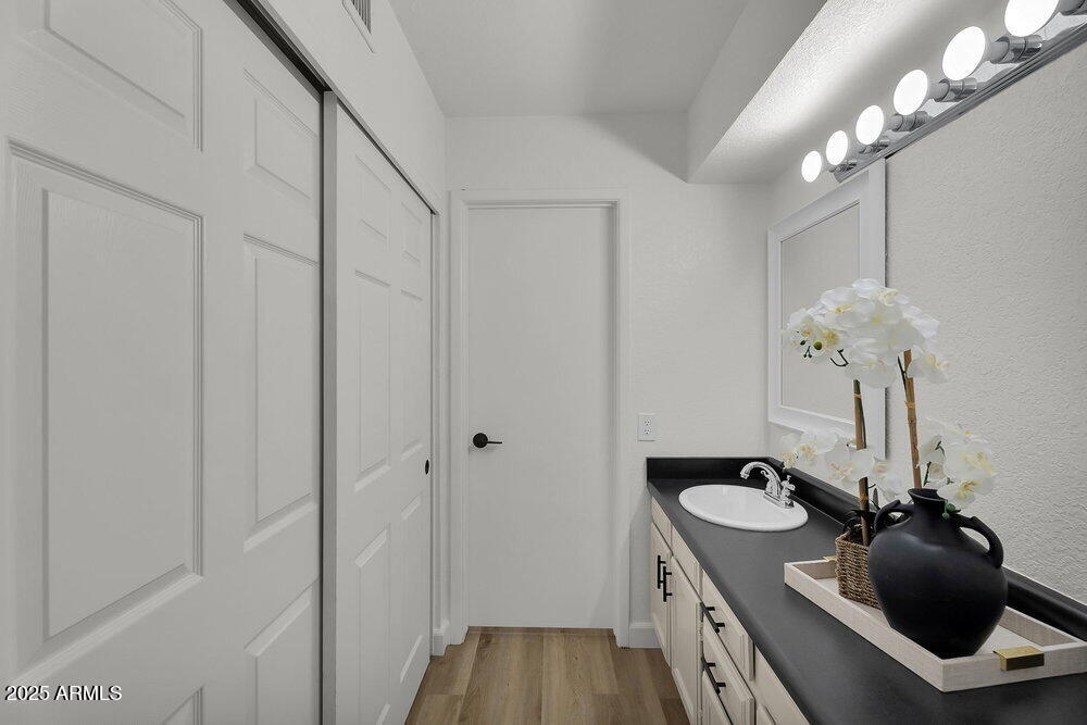 819 N COLLEGE Avenue I123