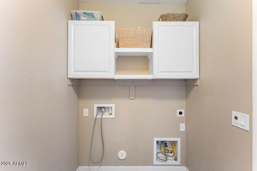 5871 S PARKCREST Street