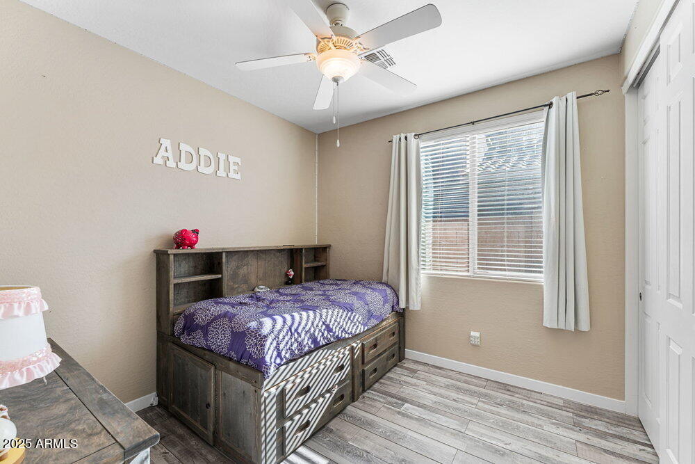 5871 S PARKCREST Street