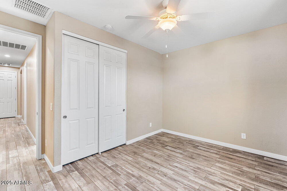 5871 S PARKCREST Street