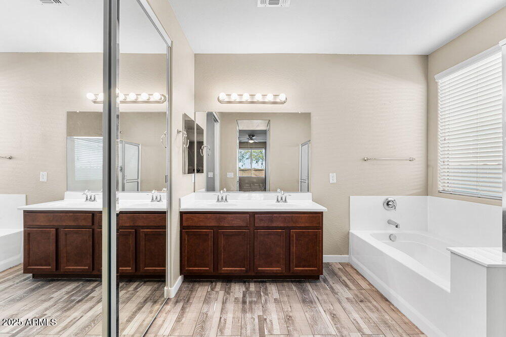 5871 S PARKCREST Street