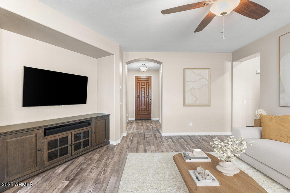 5871 S PARKCREST Street