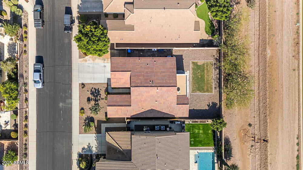 5871 S PARKCREST Street