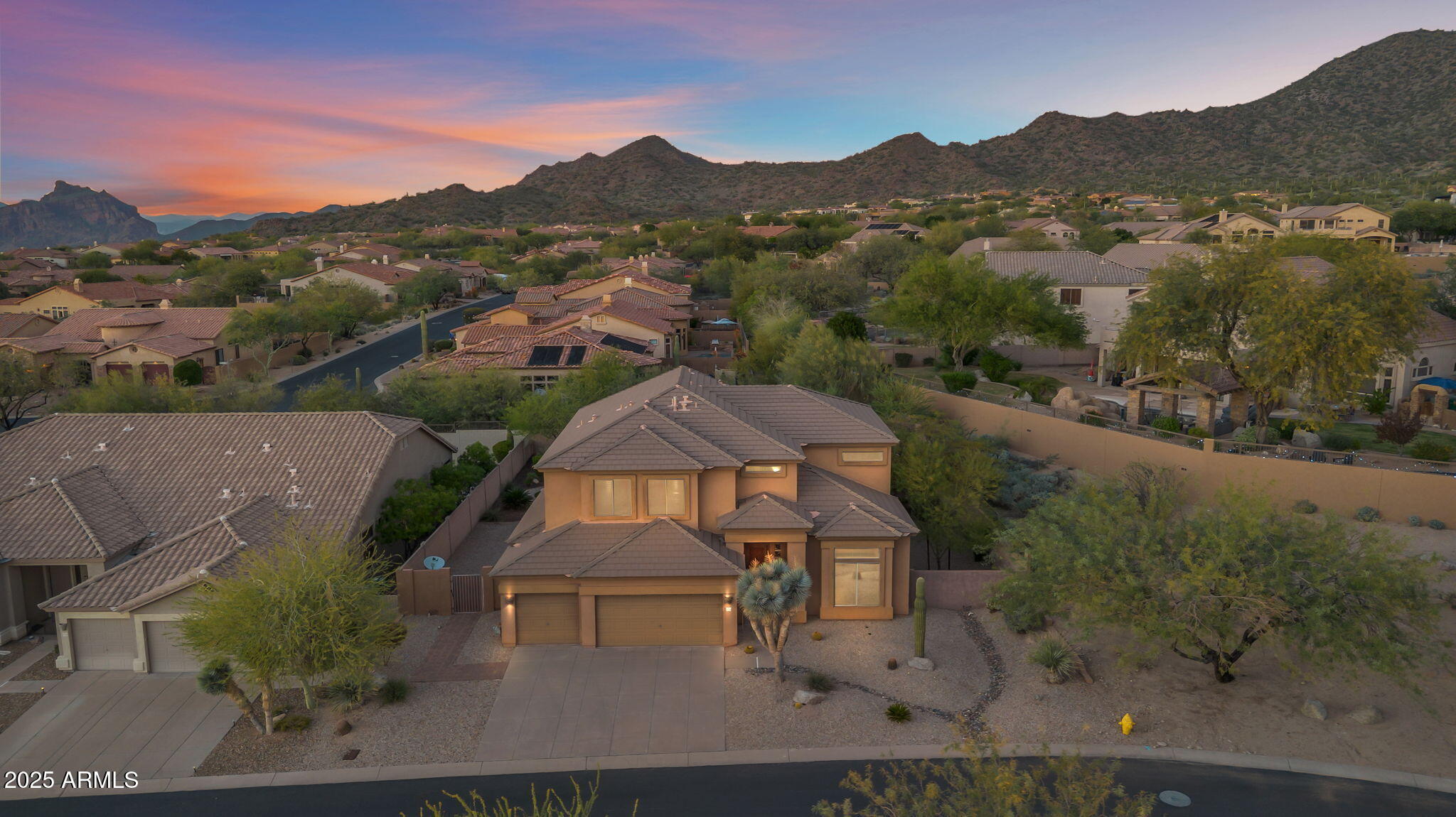 8164 E SIENNA Street