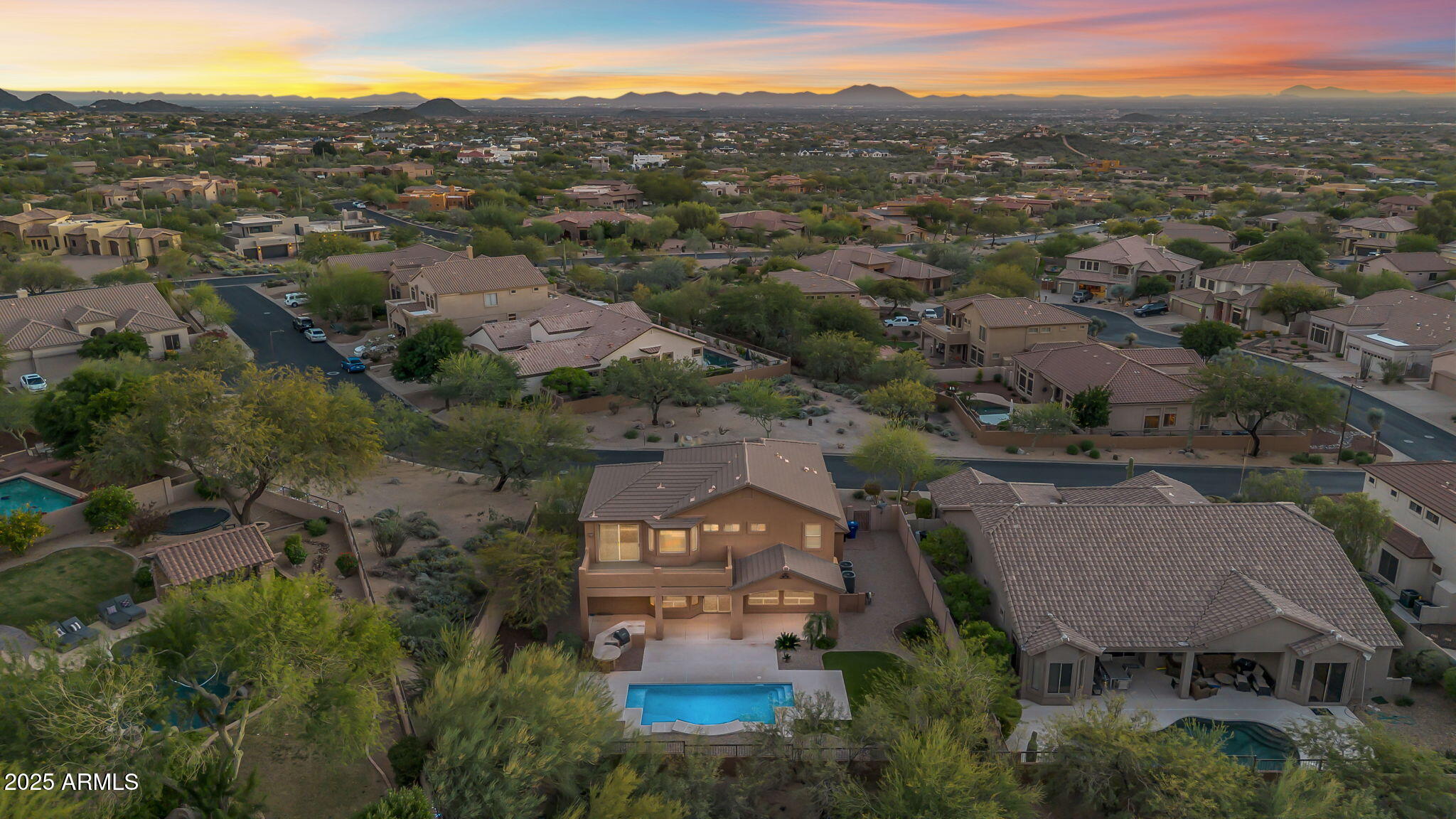 8164 E SIENNA Street