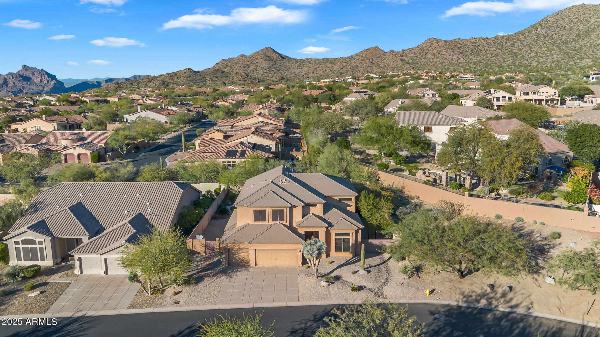 8164 E SIENNA Street