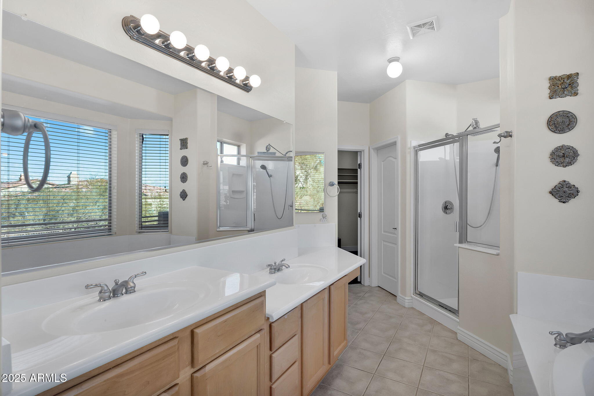 8164 E SIENNA Street