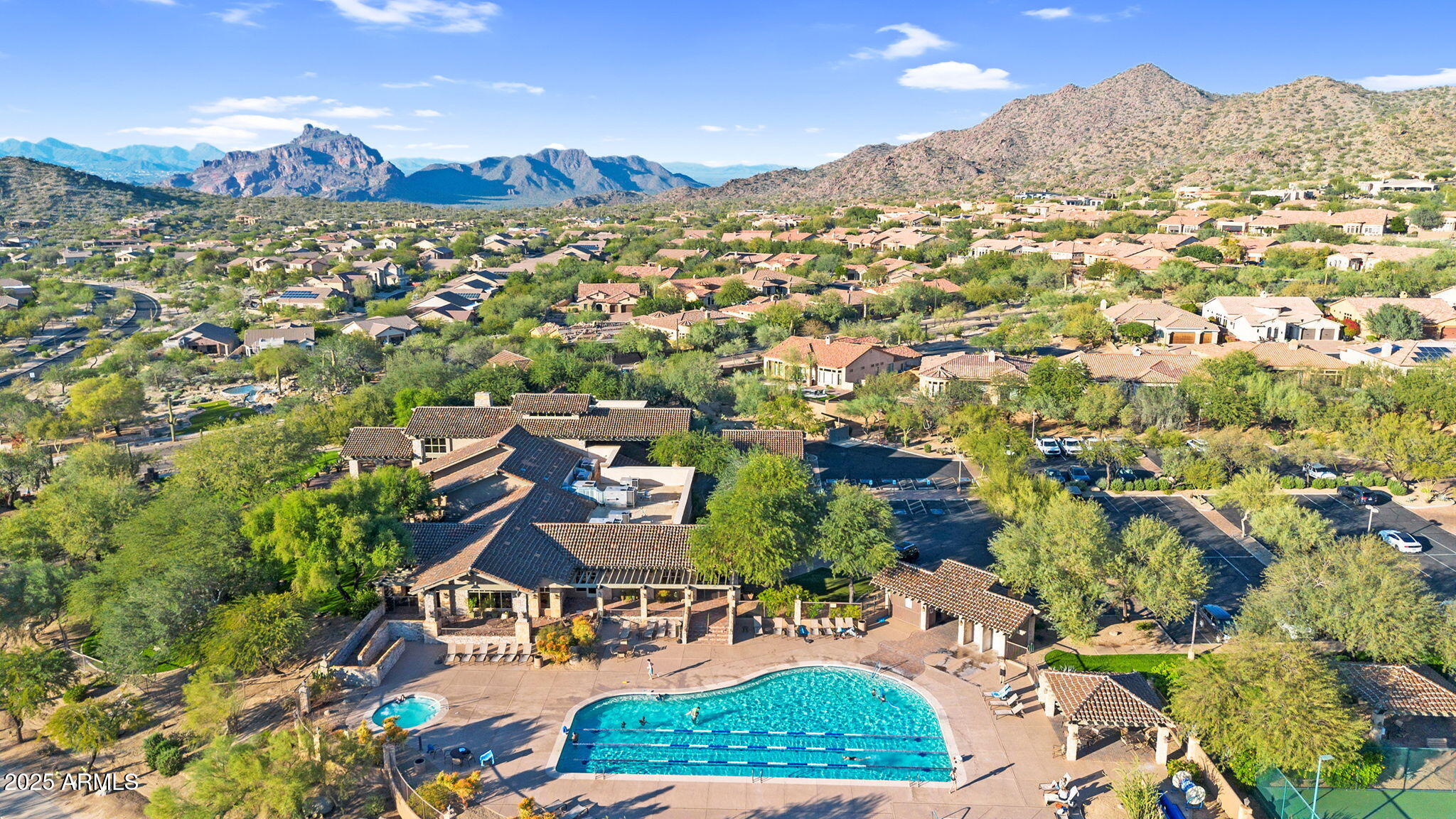 8164 E SIENNA Street