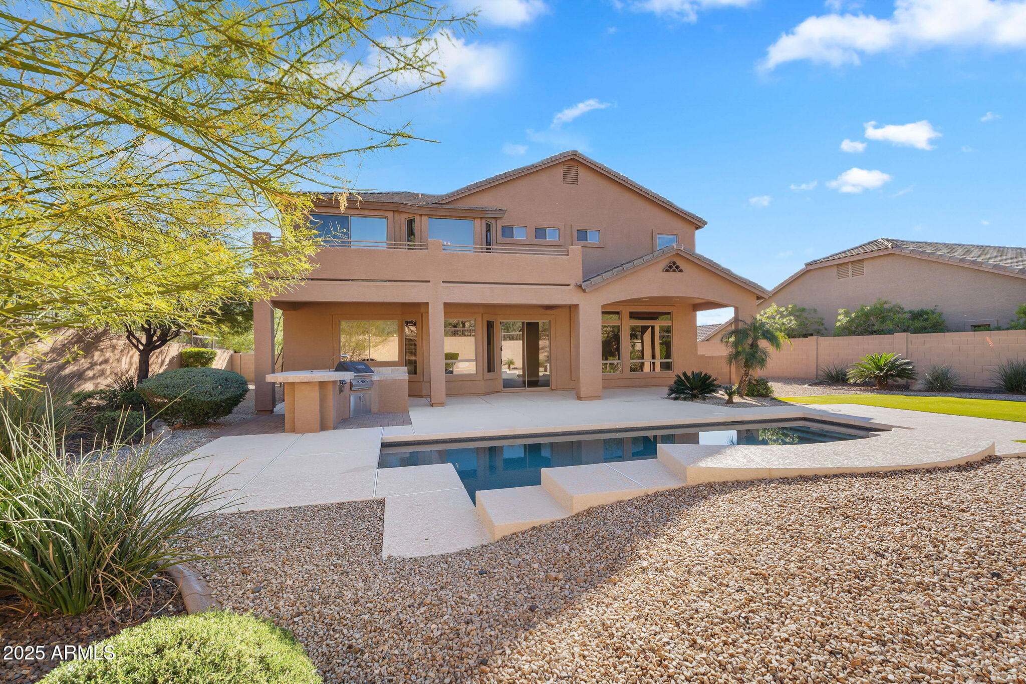 8164 E SIENNA Street