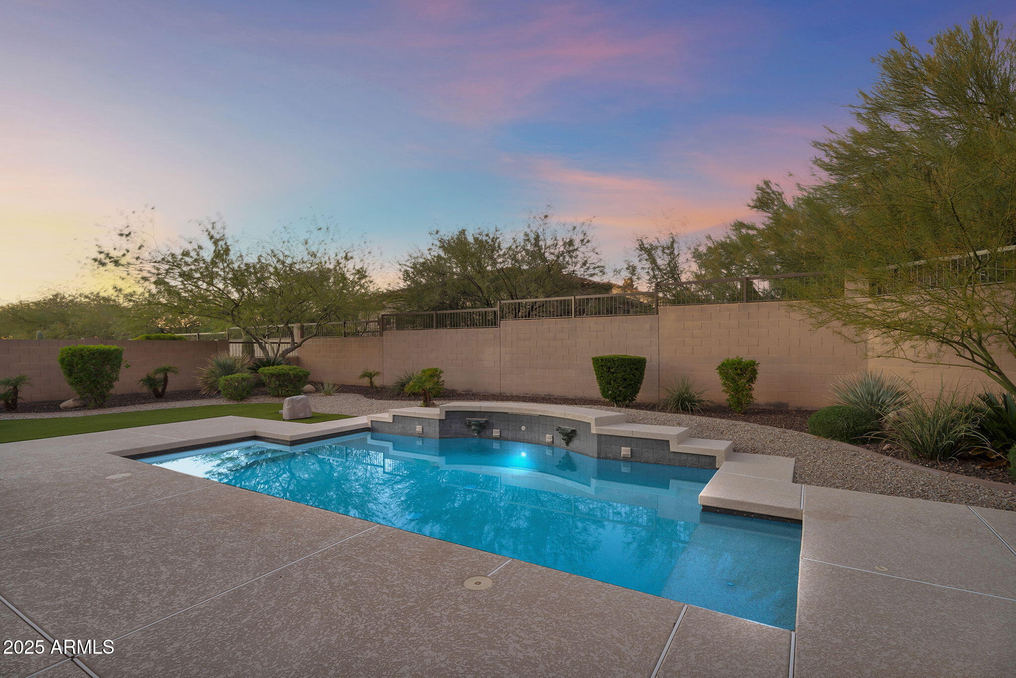 8164 E SIENNA Street