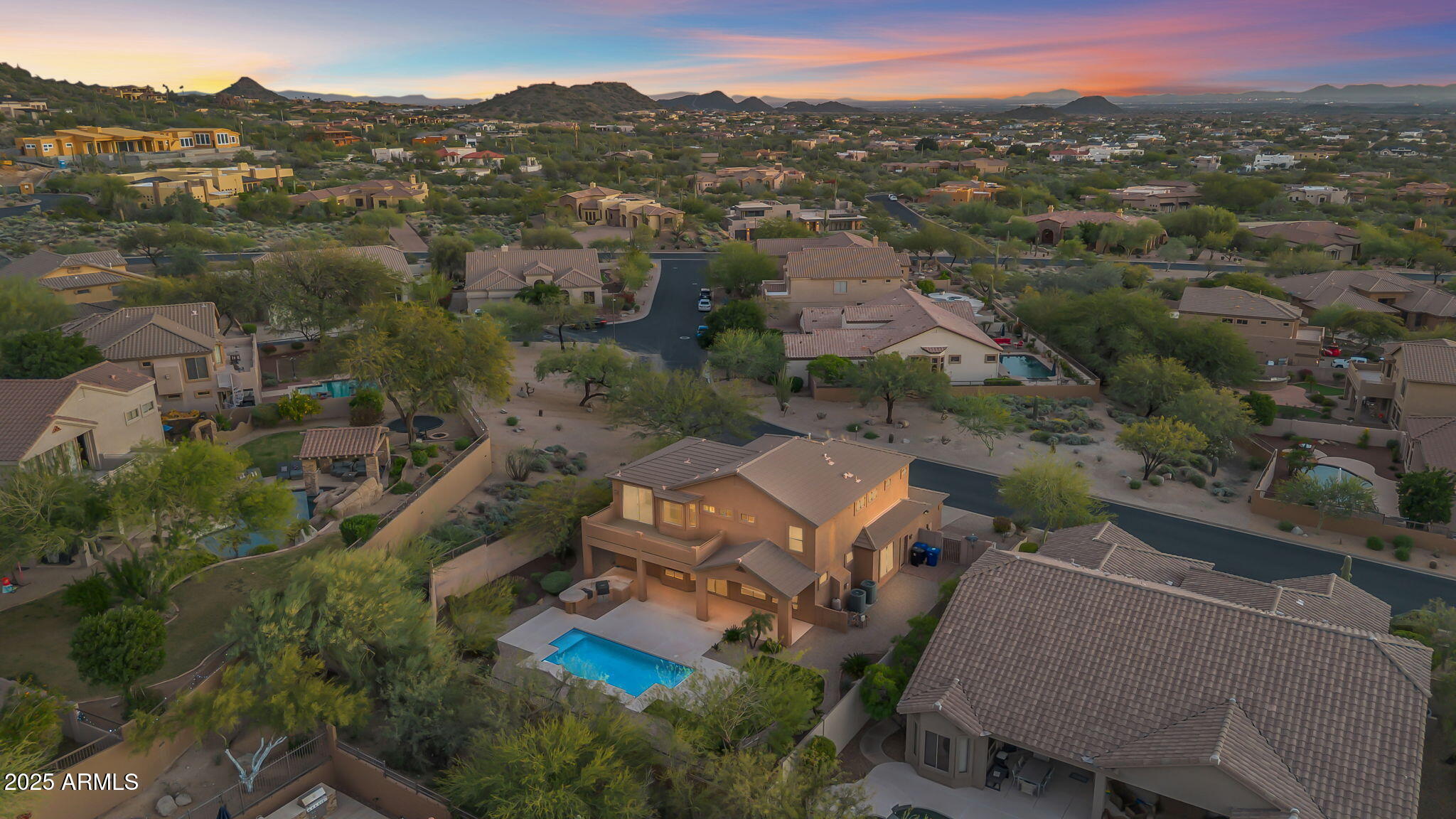 8164 E SIENNA Street