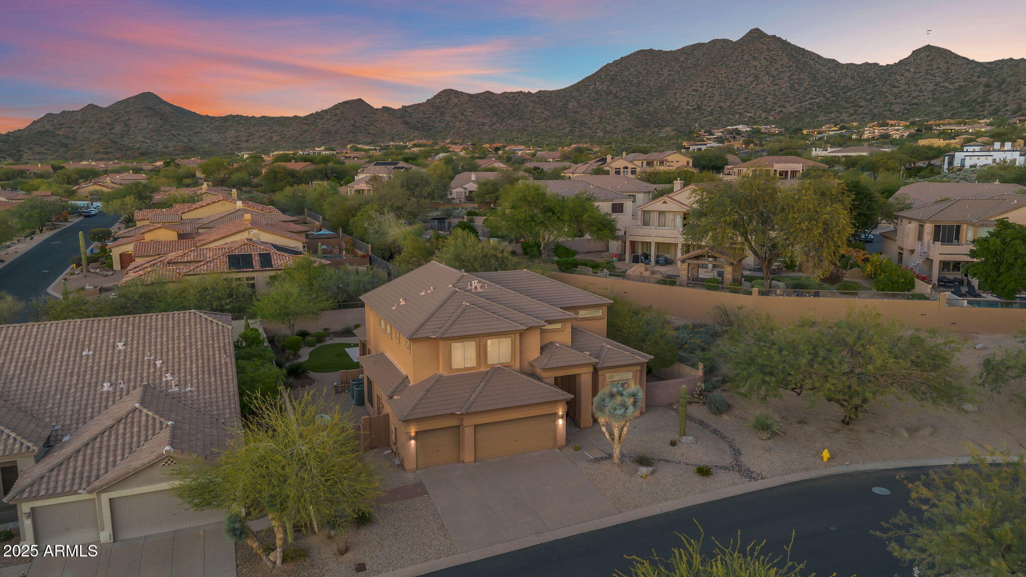 8164 E SIENNA Street