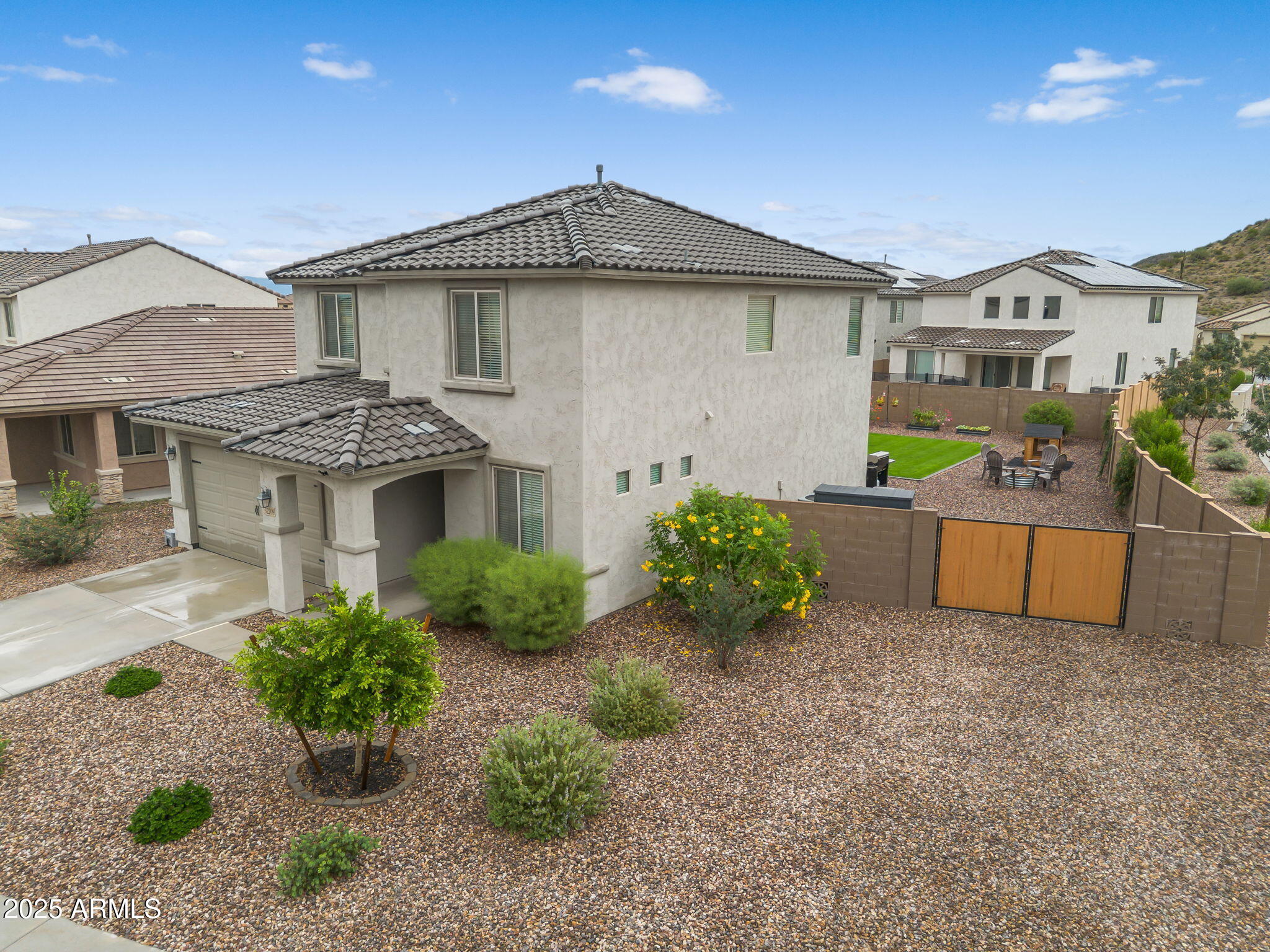 32209 N DAYLIGHT Drive