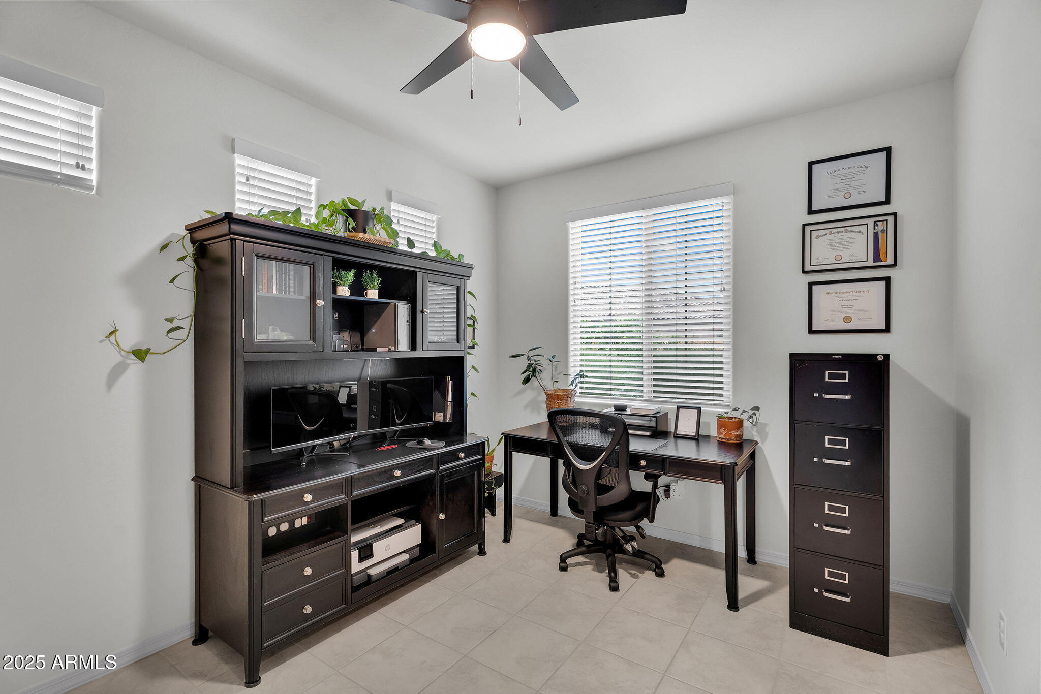 32209 N DAYLIGHT Drive